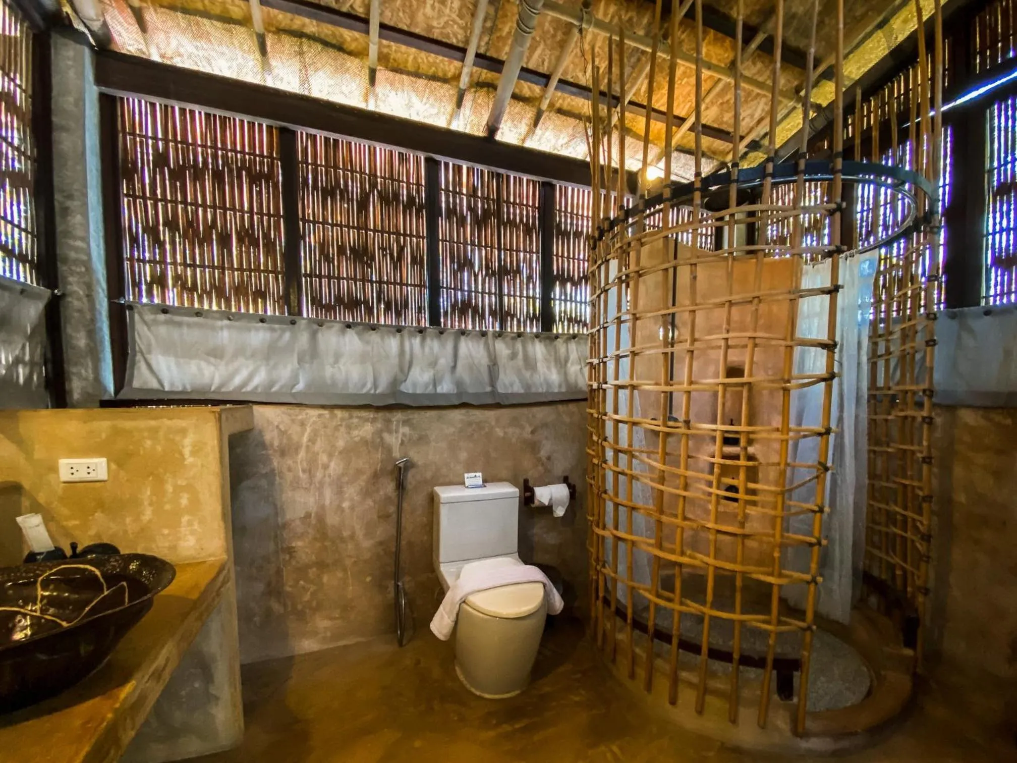 Bathroom in LA A NATU Sam Roi Yot