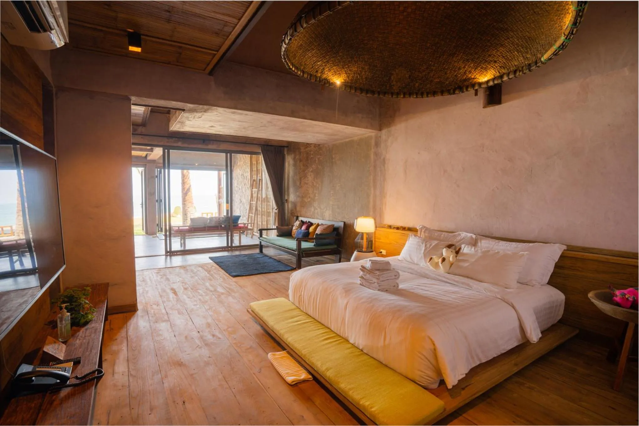 Seating area, Bed in LA A NATU Sam Roi Yot