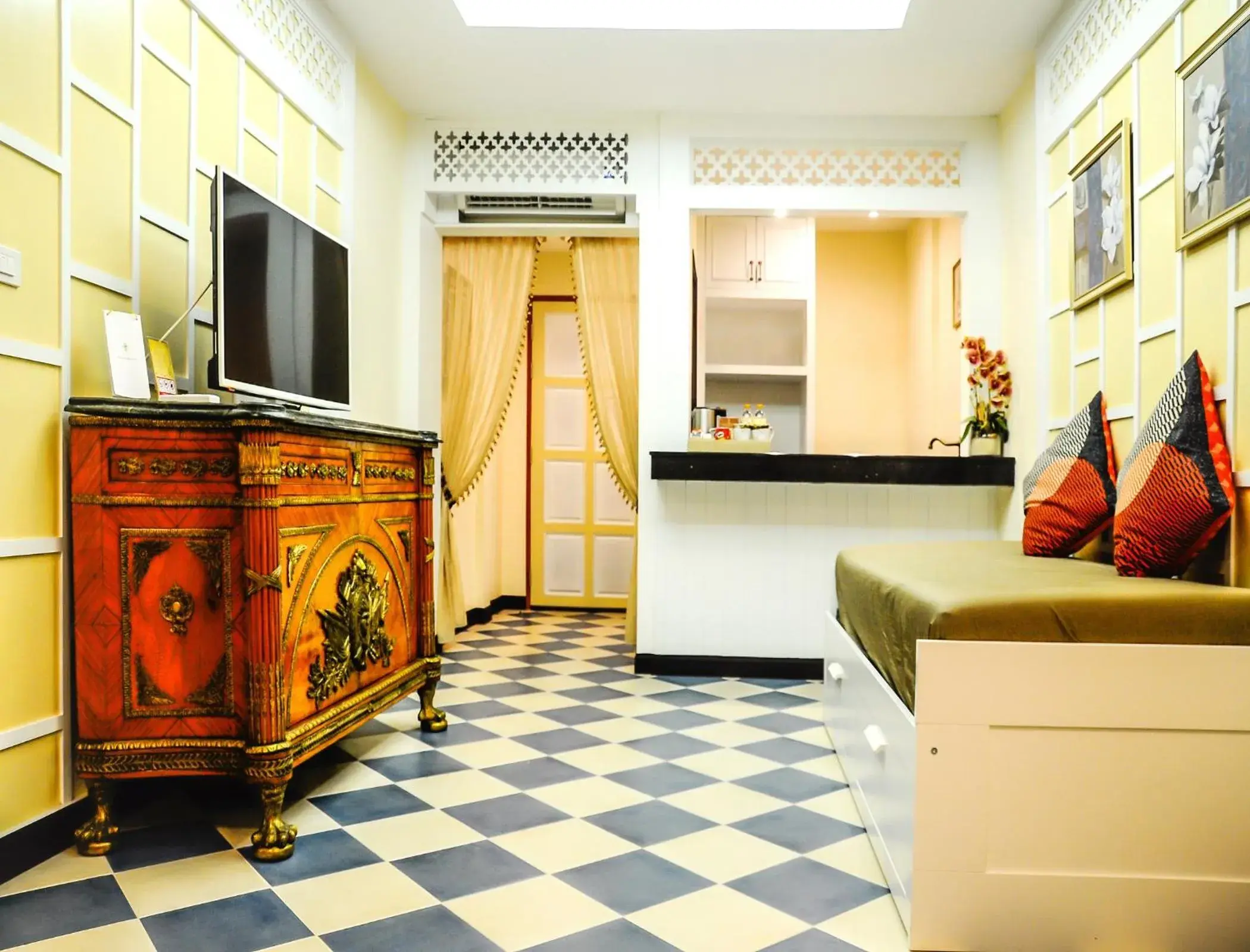 Living room in Chuchaiburi Sri Amphawa Living room in Chuchaiburi Sri Amphawa