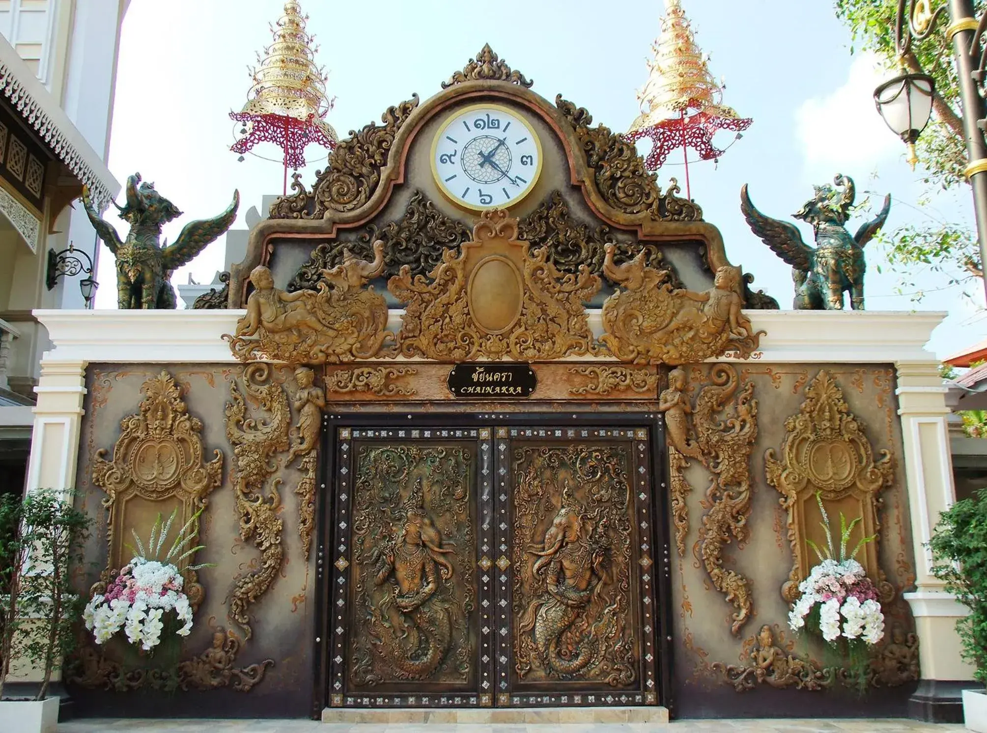 Property building in Chuchaiburi Sri Amphawa Property building in Chuchaiburi Sri Amphawa