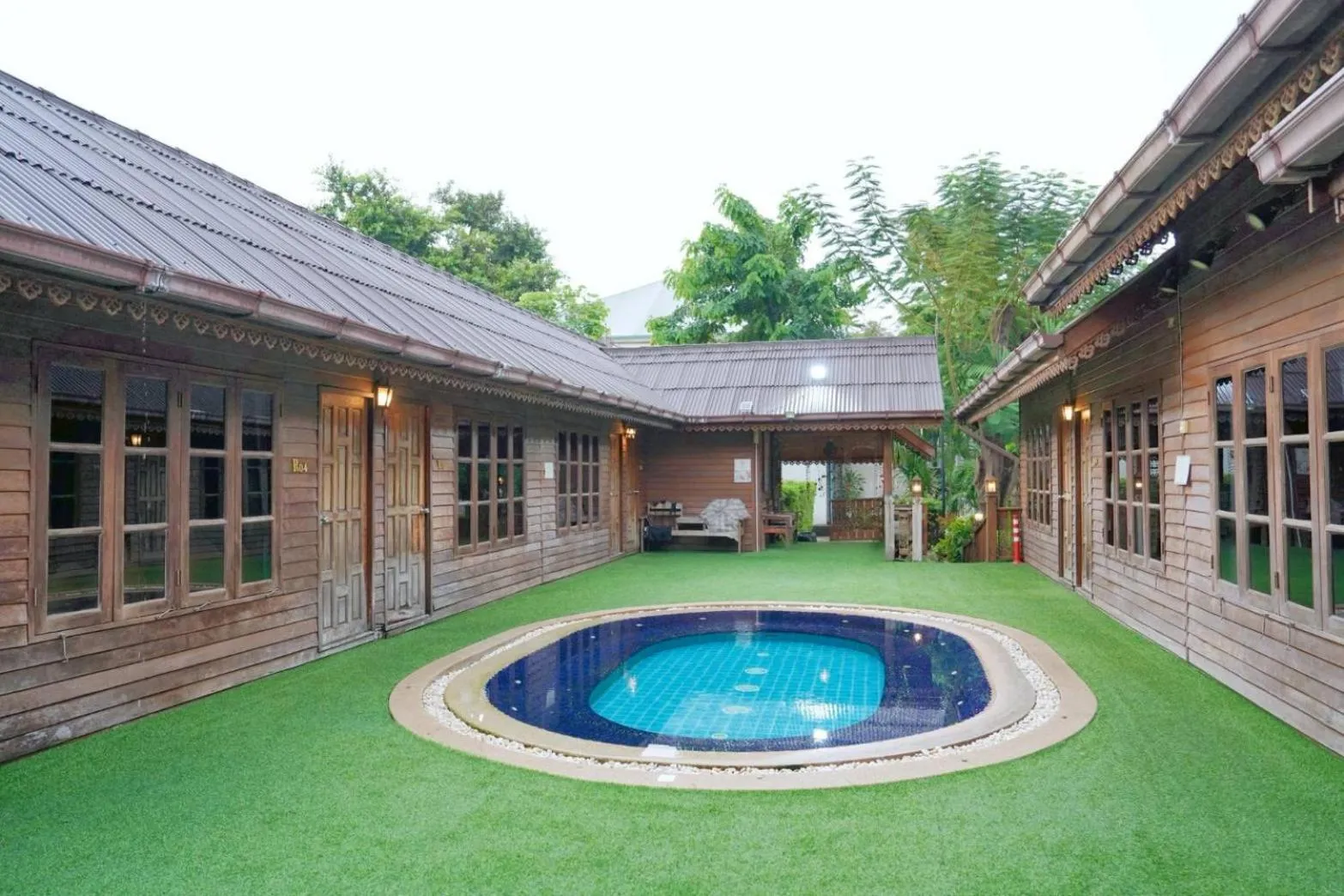 Basaya Beach Hotel & Resort