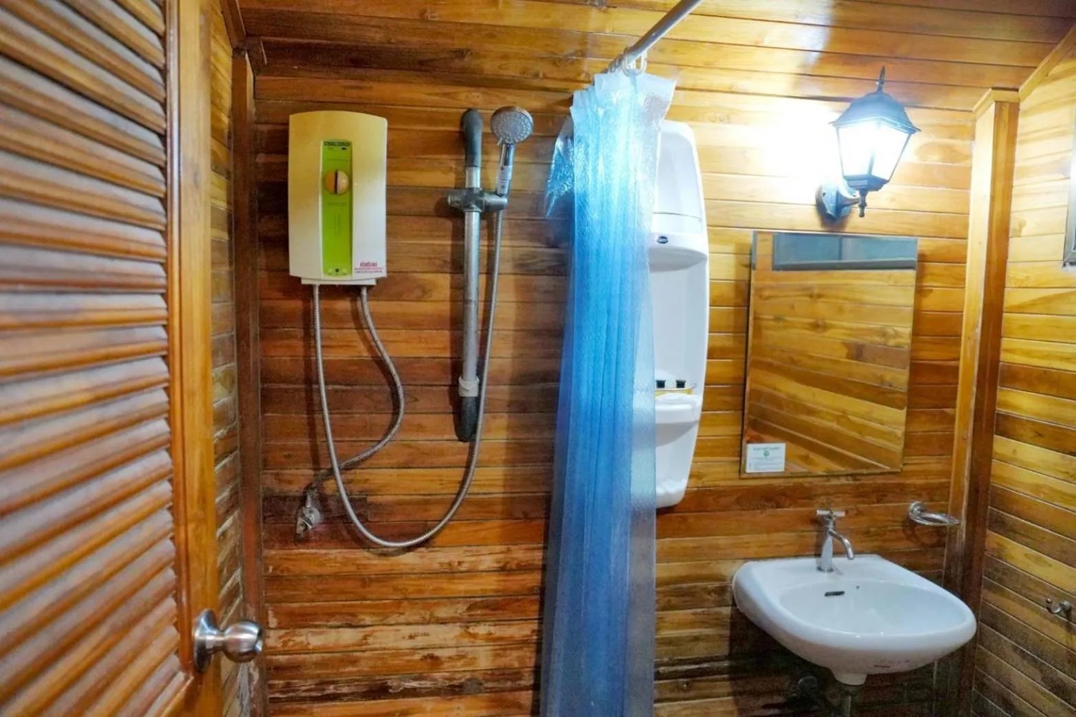 Basaya Beach Hotel & Resort