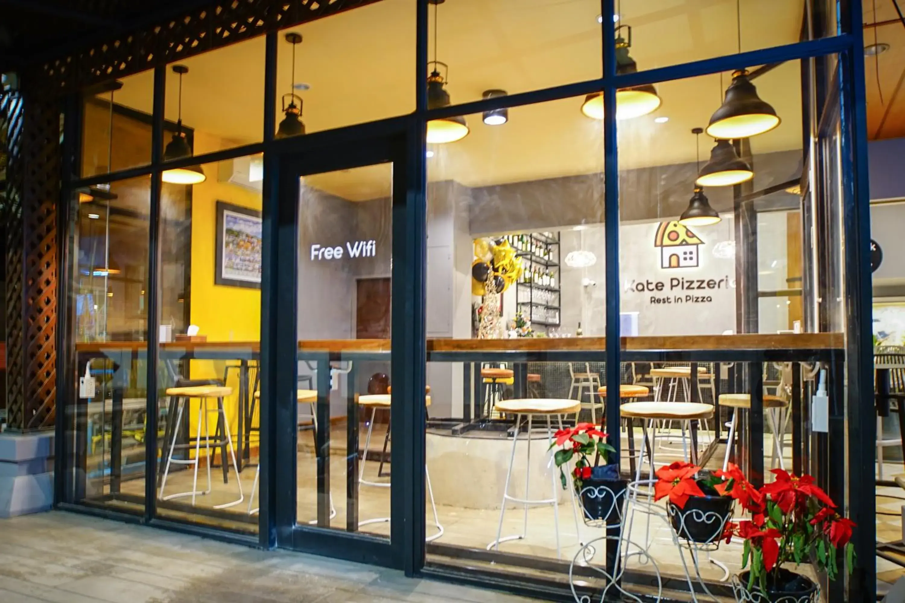 Restaurant/places to eat in Parasol Inn Chiang Mai Old City Restaurant/places to eat in Parasol Inn Chiang Mai Old City