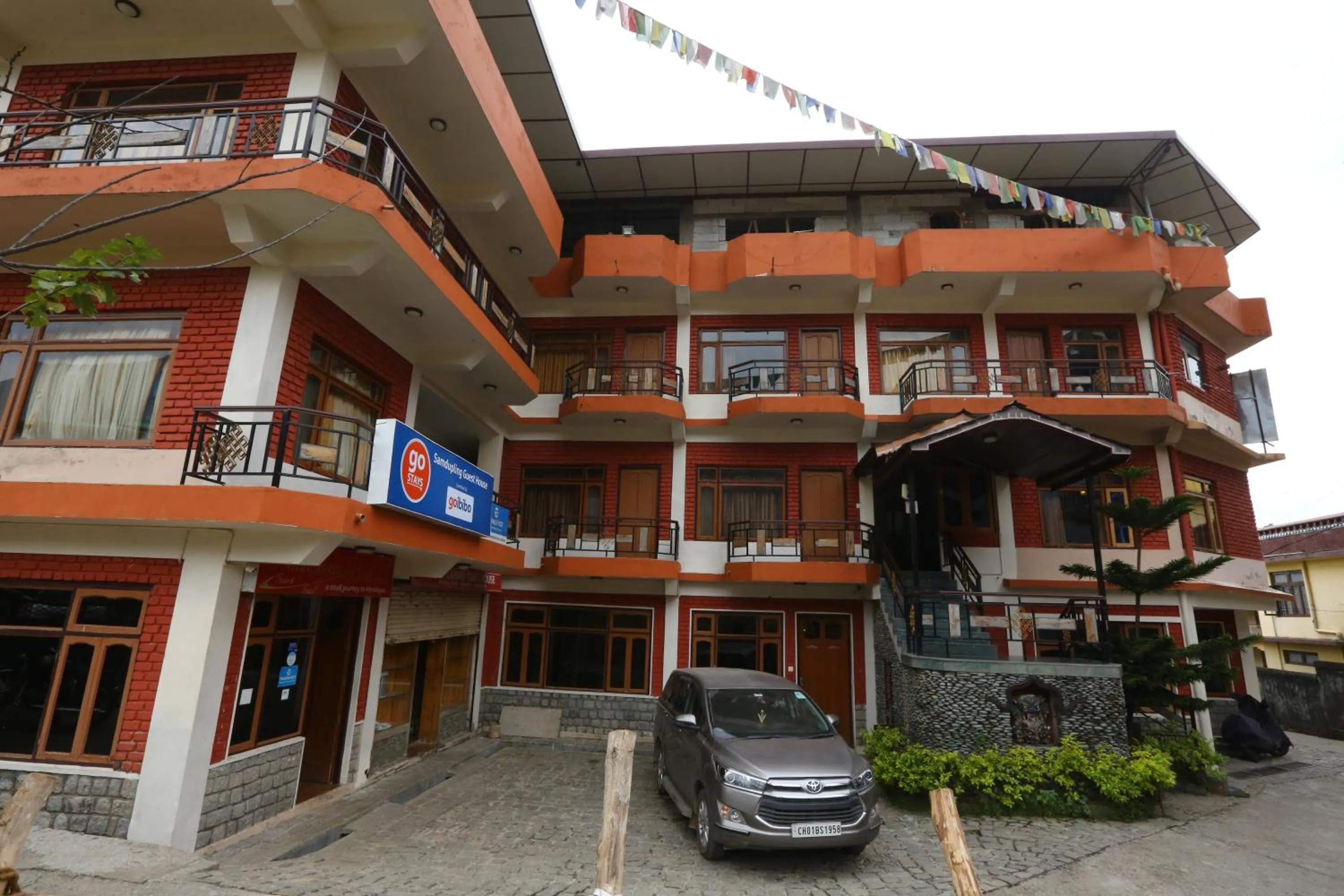 Property building in Hotel Samdupling Himalayan Brothers