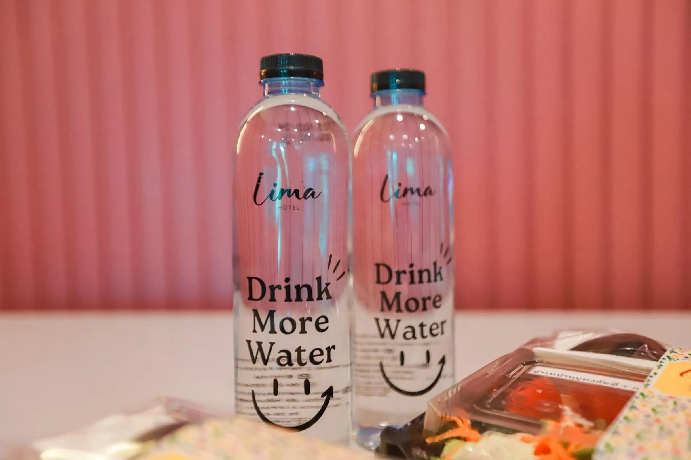 Food and drinks in Lima Hotel