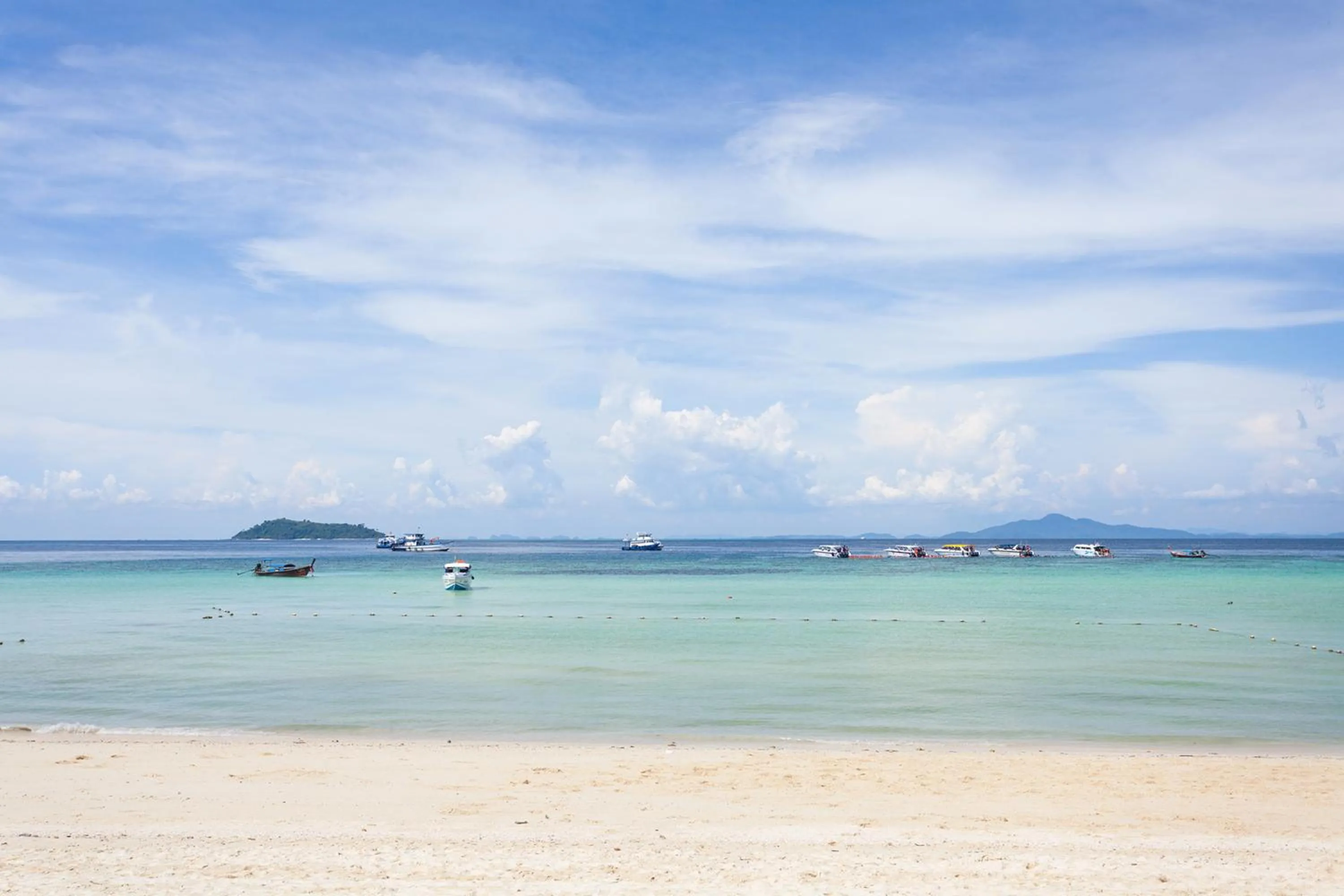 Beach in PP Erawan Palms Resort