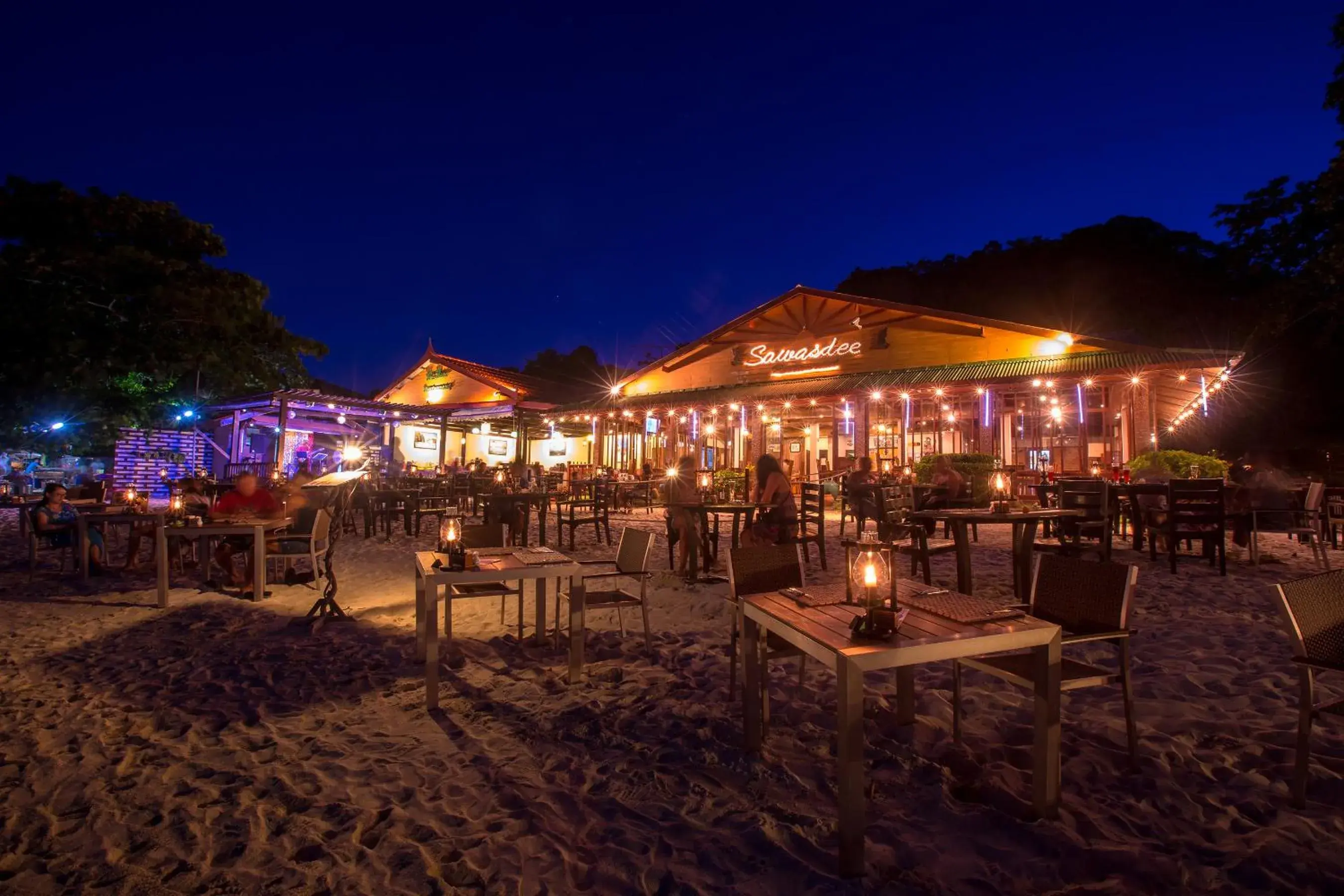 Restaurant/places to eat in PP Erawan Palms Resort Restaurant/places to eat in PP Erawan Palms Resort