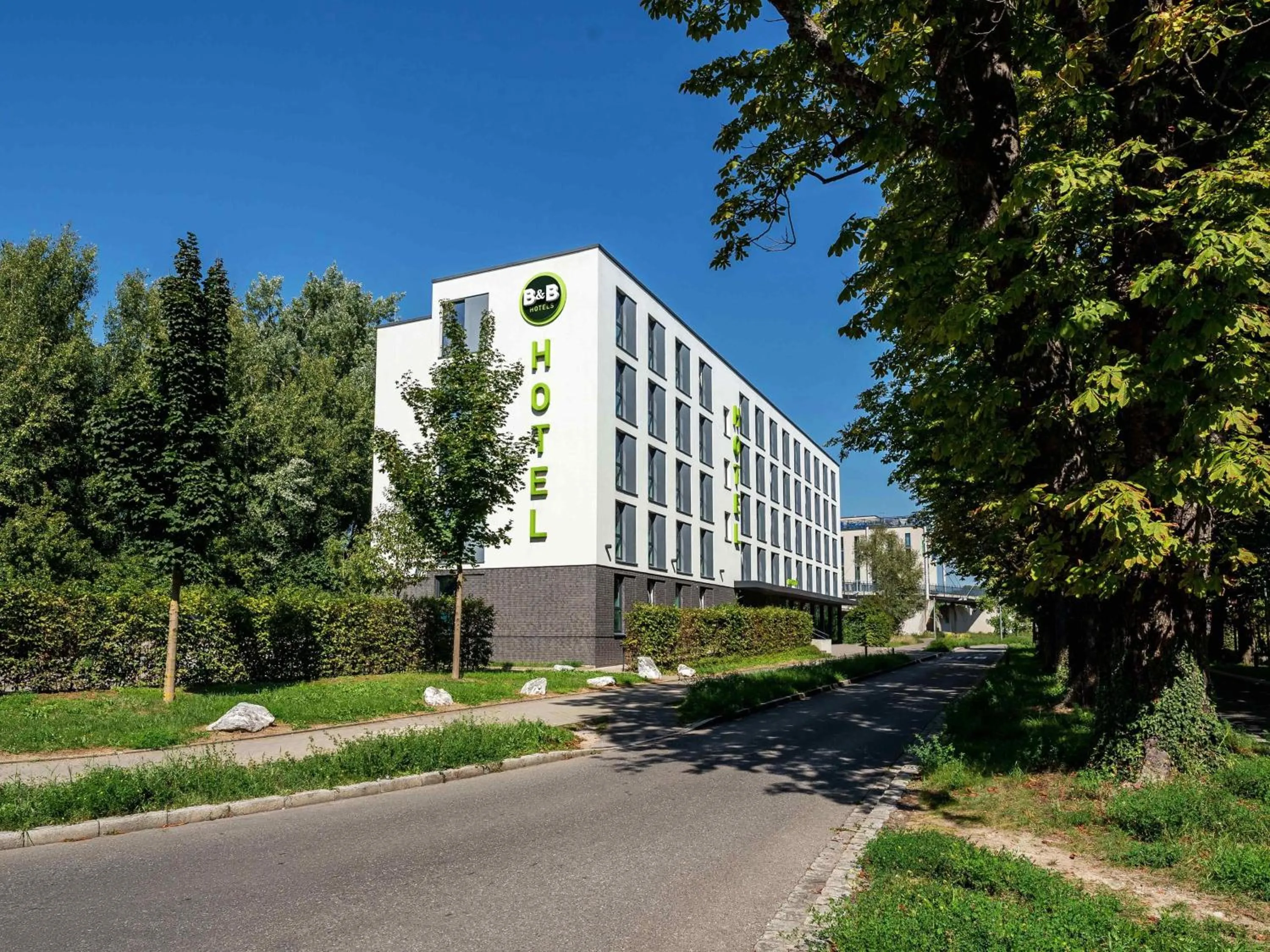 Property building in B&B Hotel Konstanz