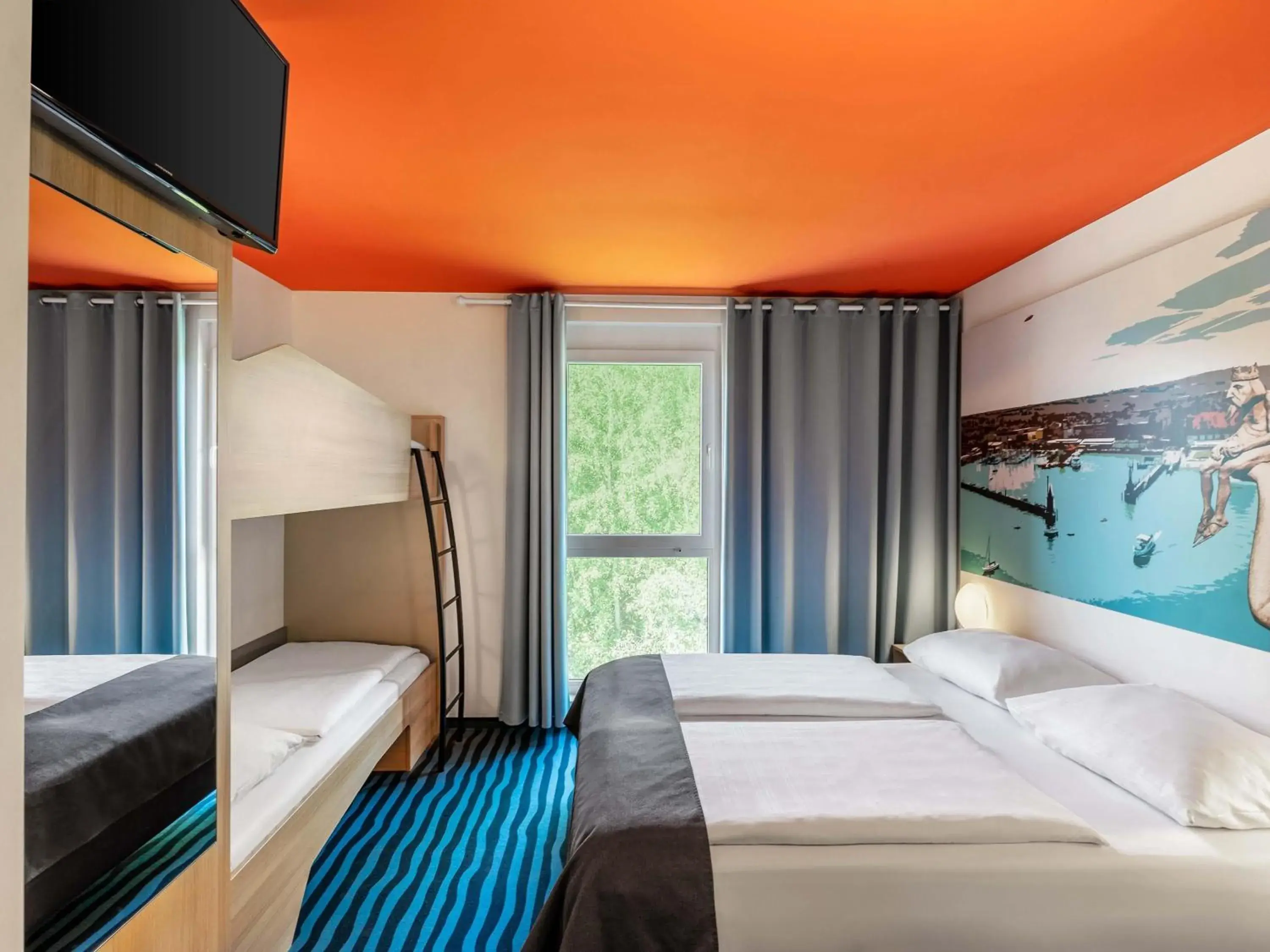 Bed in B&B Hotel Konstanz Bed in B&B Hotel Konstanz