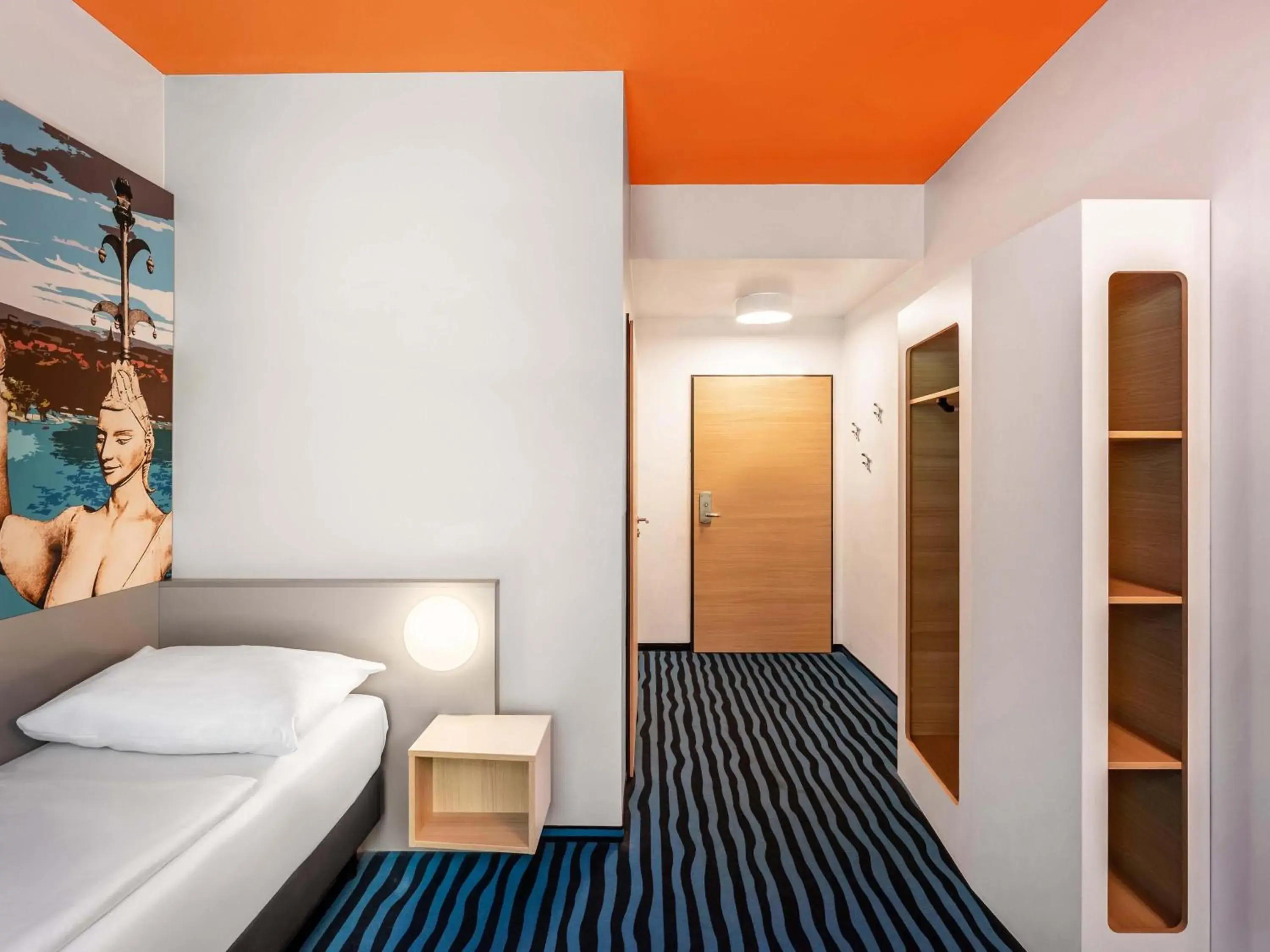 Spa and wellness centre/facilities, Bed in B&B Hotel Konstanz Spa and wellness centre/facilities, Bed in B&B Hotel Konstanz