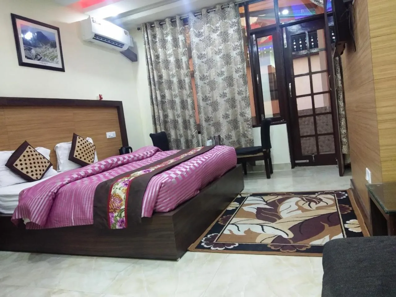 Bed in Hotel Nature's View