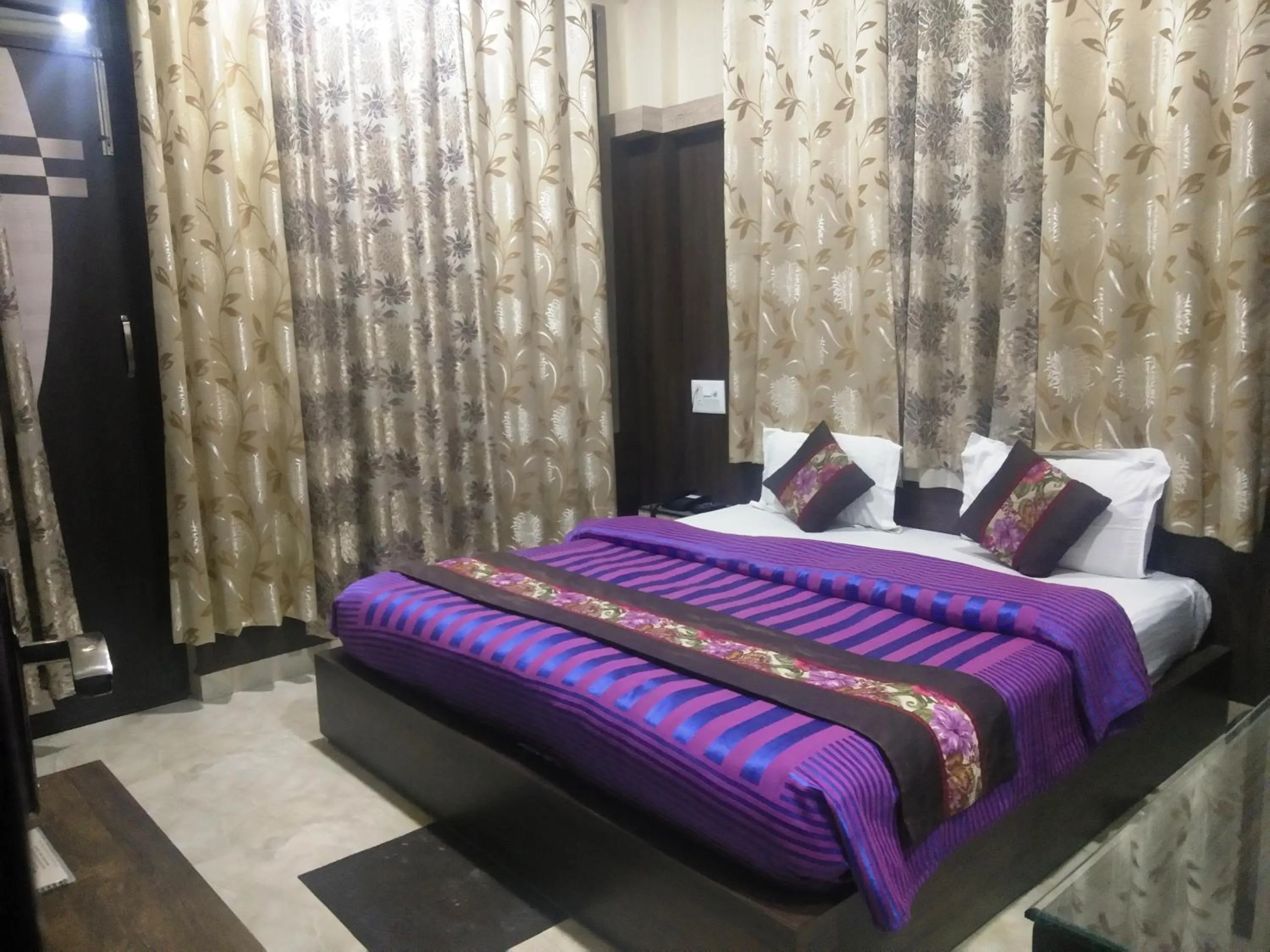 Bed in Hotel Nature's View