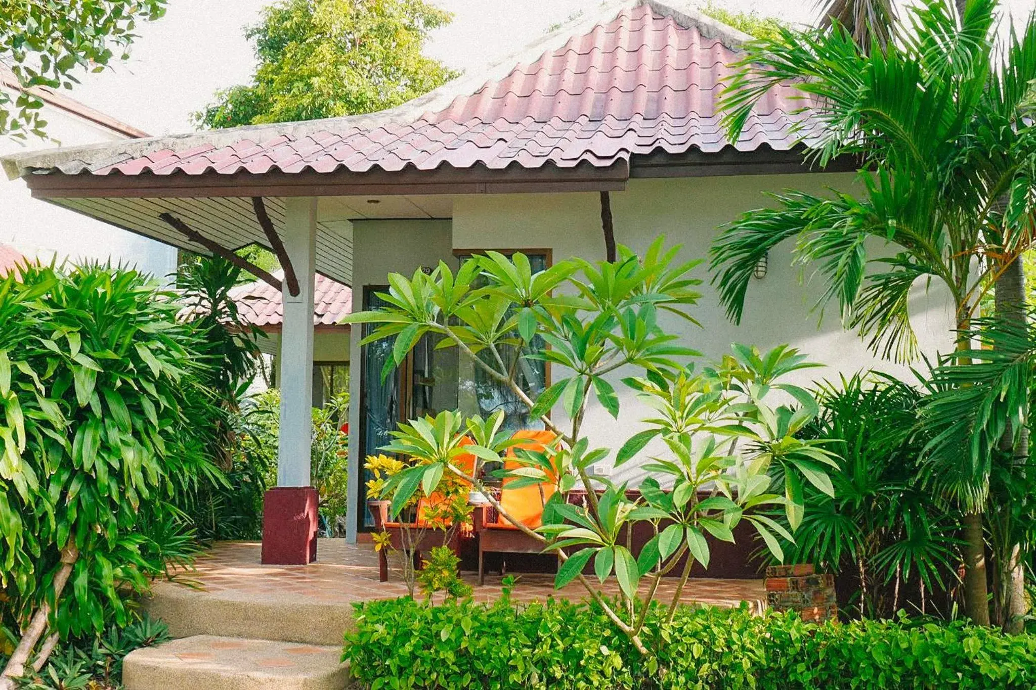 Property building in Samui Honey Cottages Beach Resort - SHA Extra Plus Property building in Samui Honey Cottages Beach Resort - SHA Extra Plus