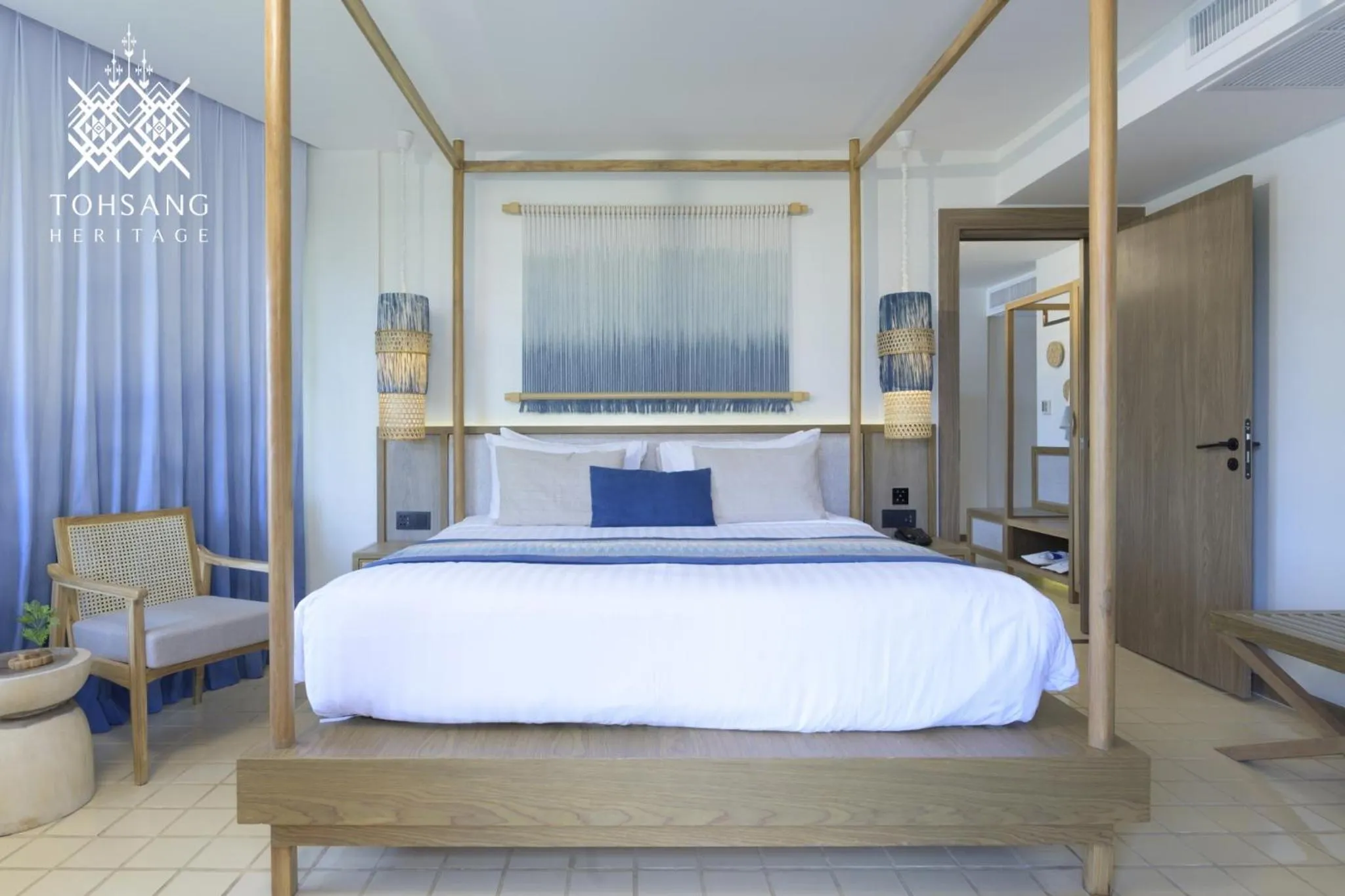 Bed in Tohsang Heritage Khongjiam