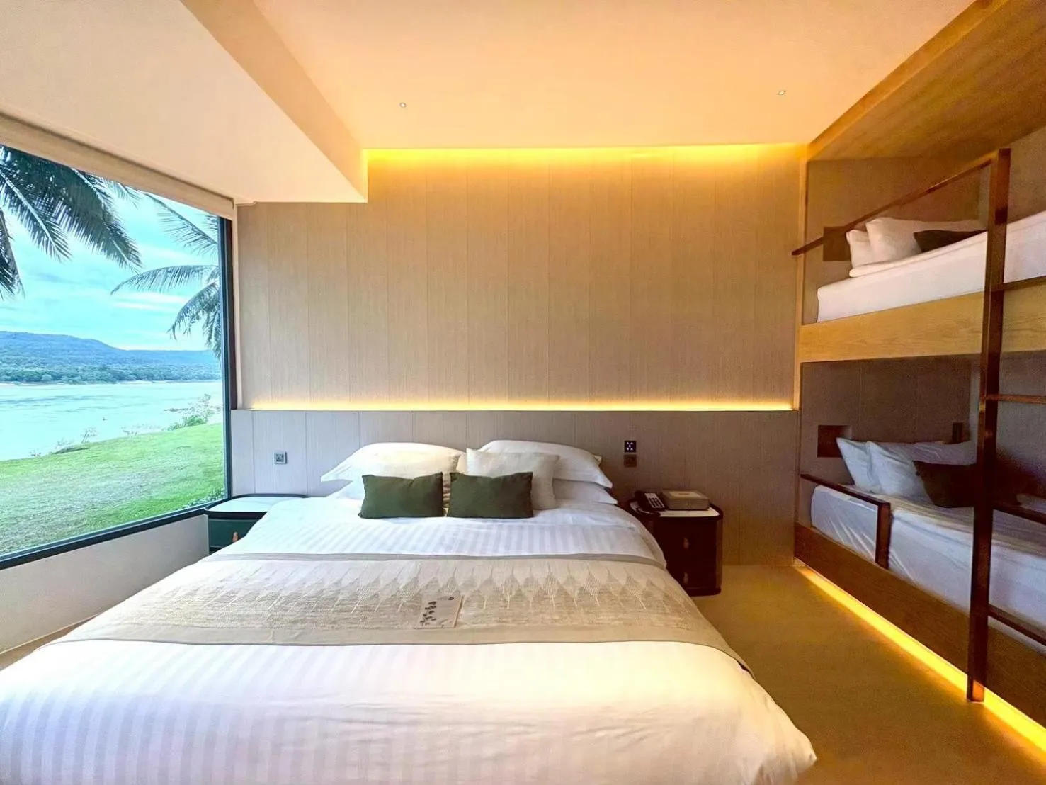 Bed in Tohsang Heritage Khongjiam