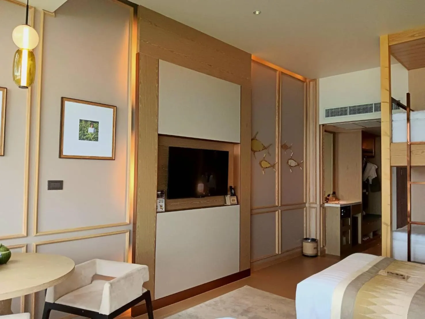 Bed in Tohsang Heritage Khongjiam