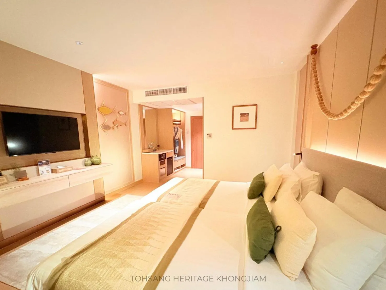 Bed in Tohsang Heritage Khongjiam