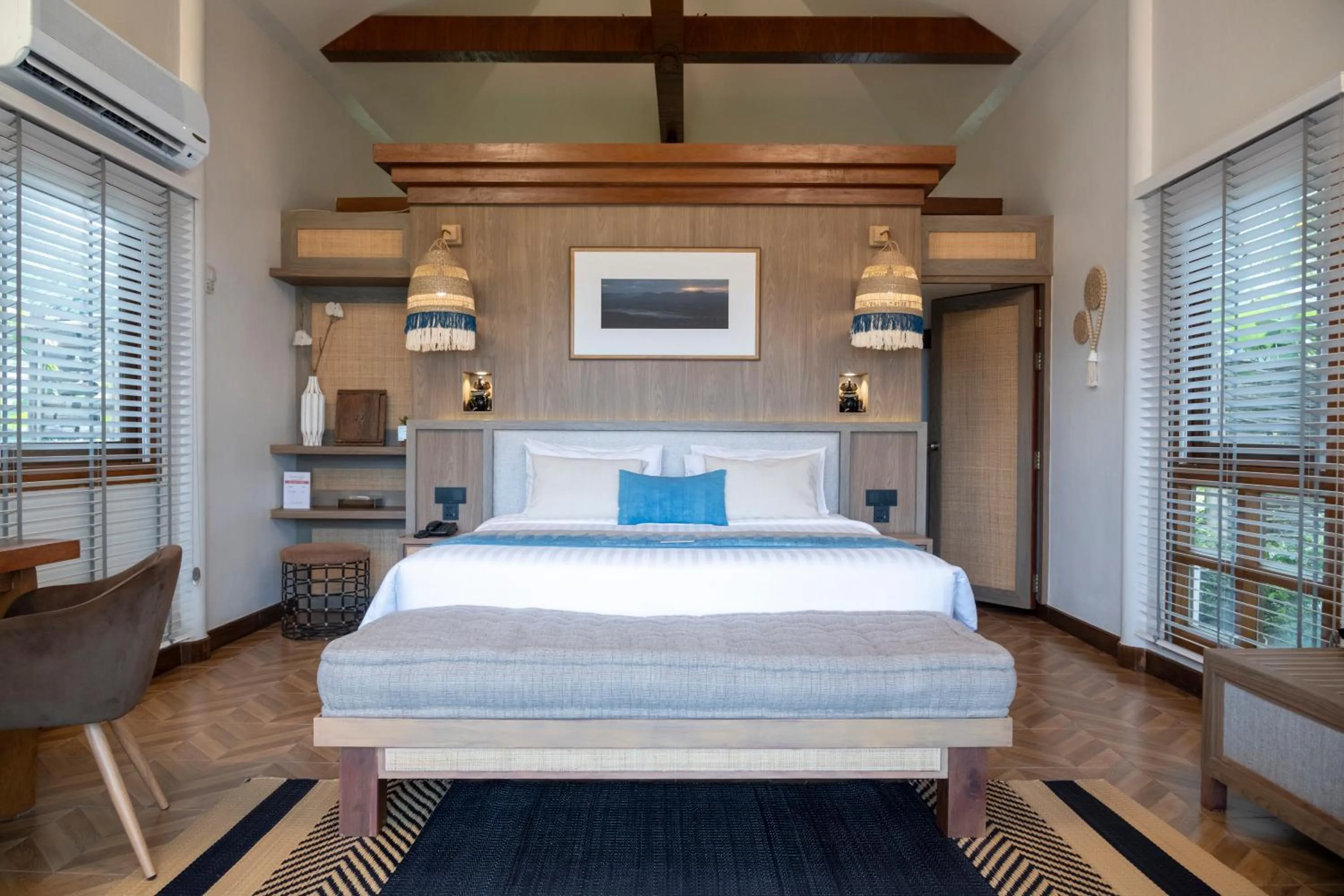 Bed in Tohsang Heritage Khongjiam