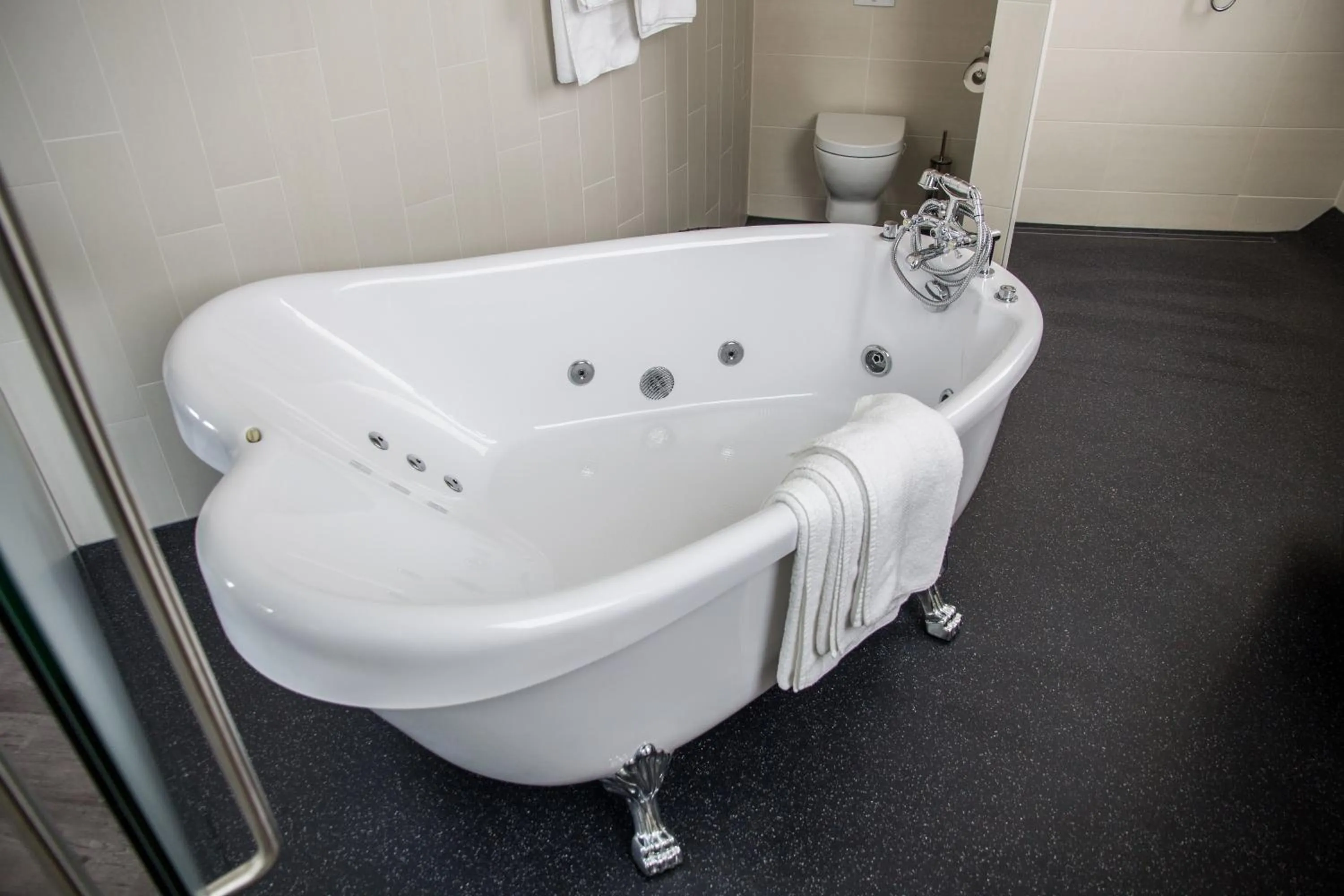 Bathroom in Watertorenhotel Nes