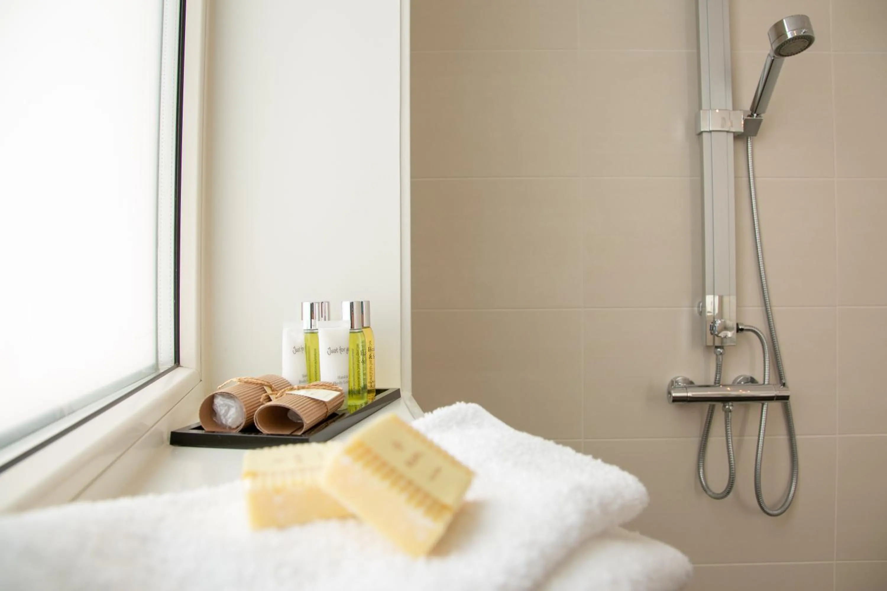 Bathroom in Watertorenhotel Nes