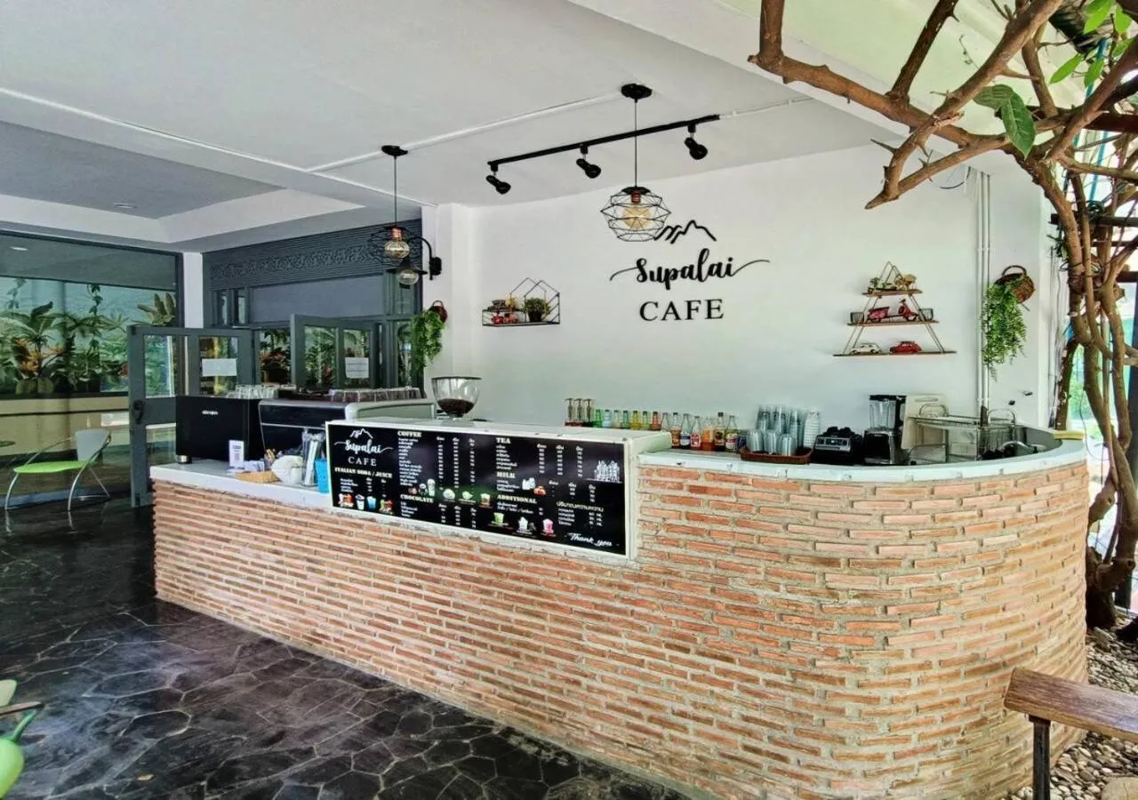 Food and drinks in Supalai Pasak Resort Hotel And Spa