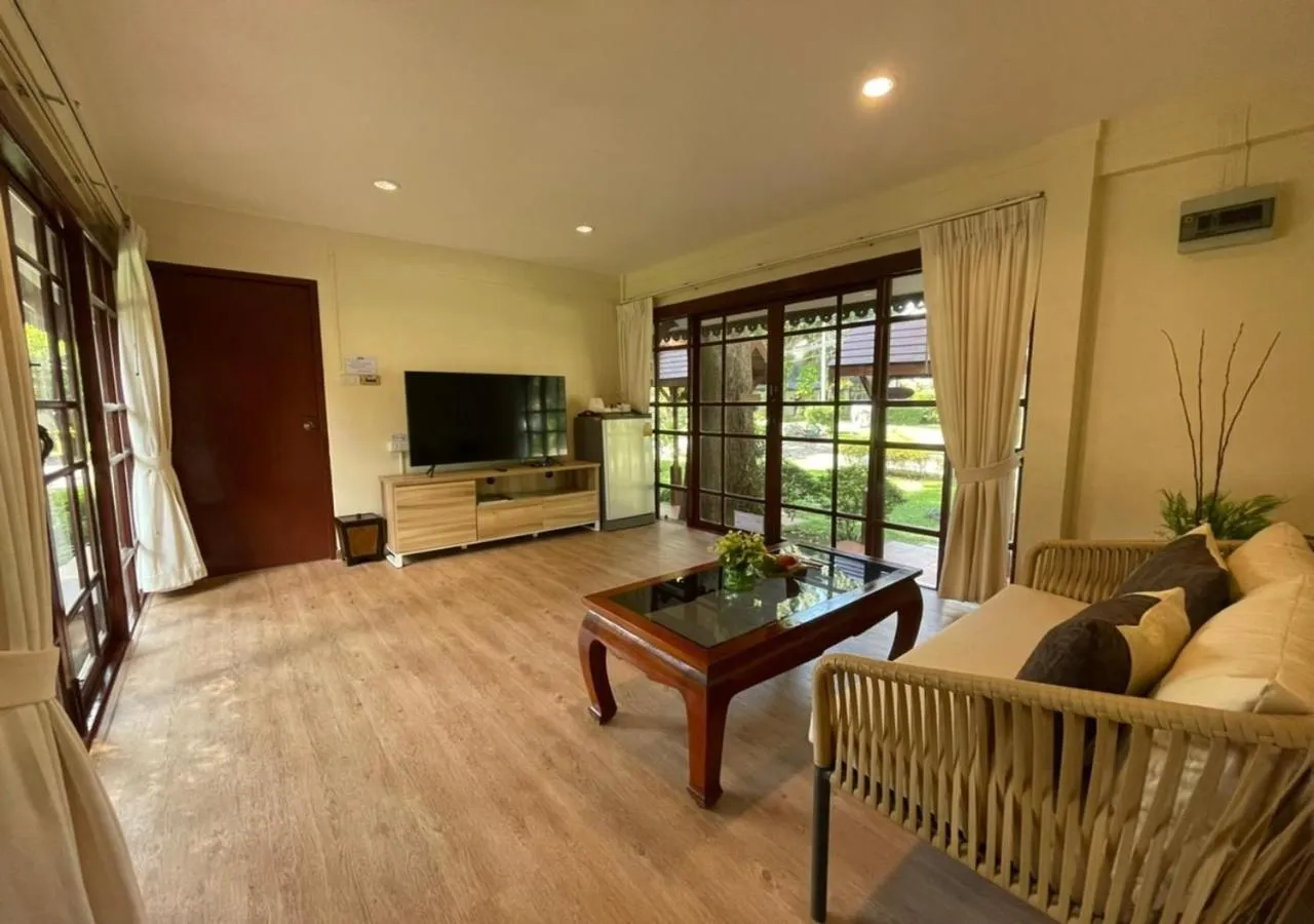 Living room in Supalai Pasak Resort Hotel And Spa