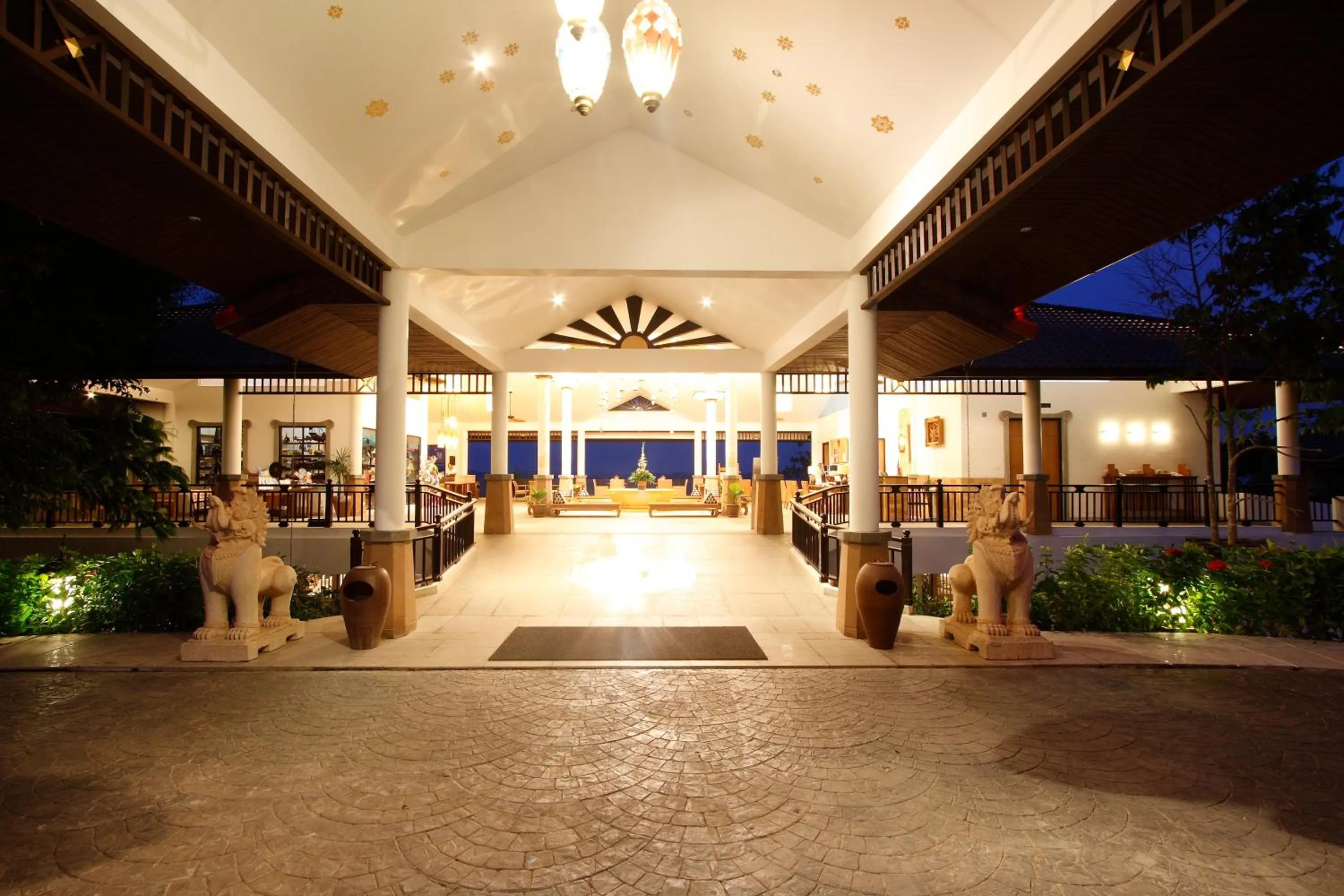 Lobby or reception in Supalai Scenic Bay Resort And Spa, SHA Extra Plus