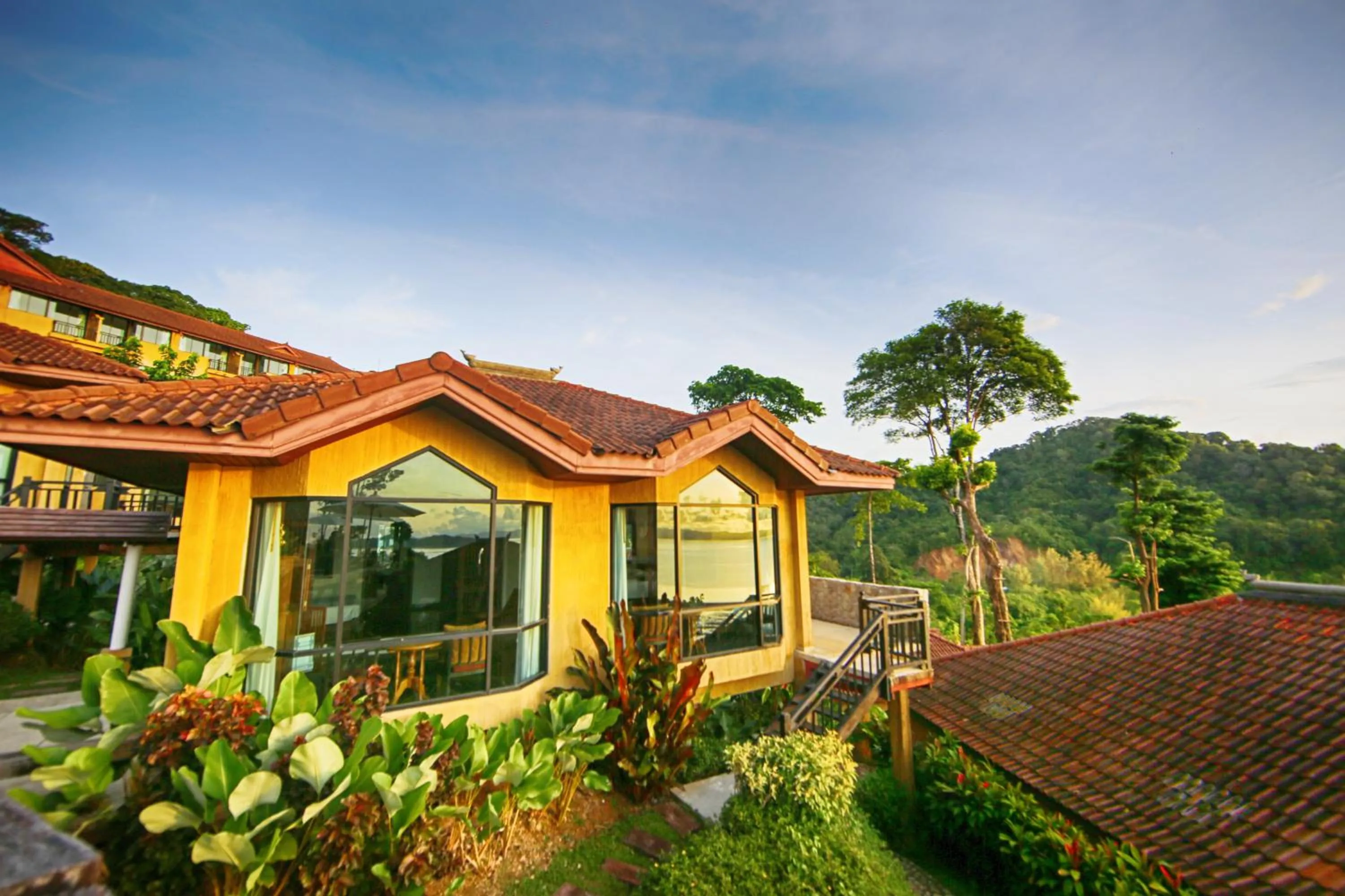 Living room in Supalai Scenic Bay Resort And Spa, SHA Extra Plus