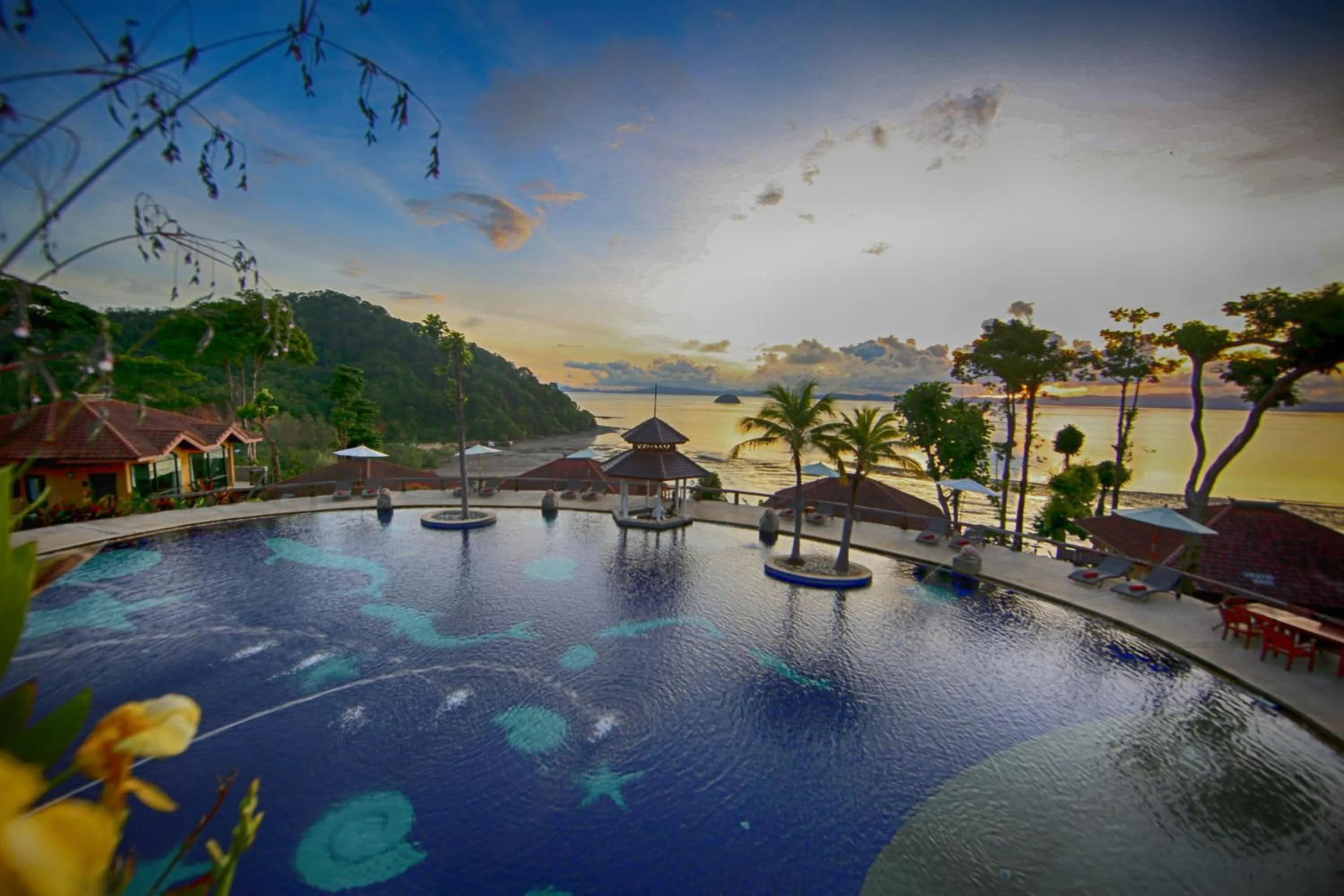 Swimming pool in Supalai Scenic Bay Resort And Spa, SHA Extra Plus