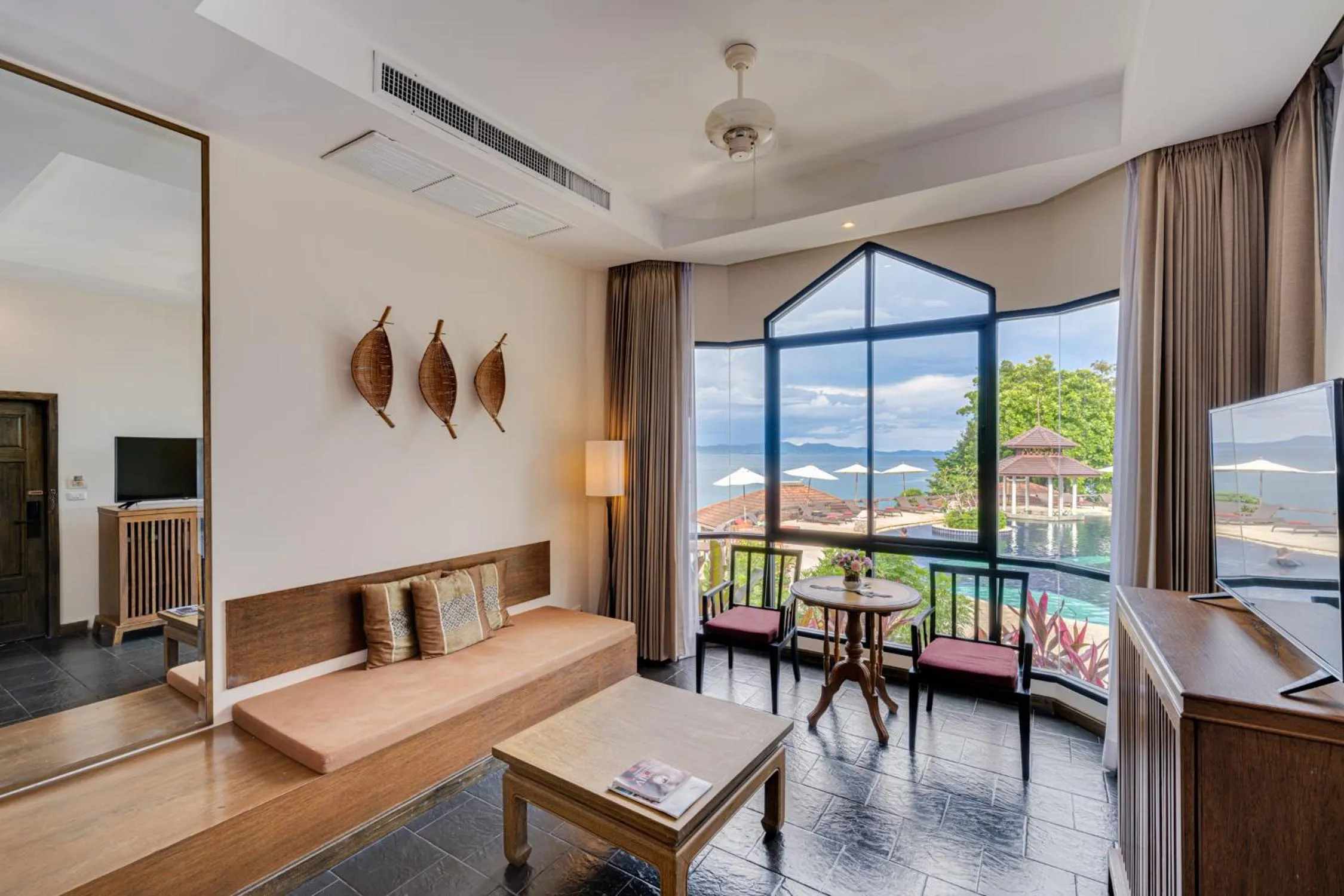 Living room in Supalai Scenic Bay Resort And Spa, SHA Extra Plus
