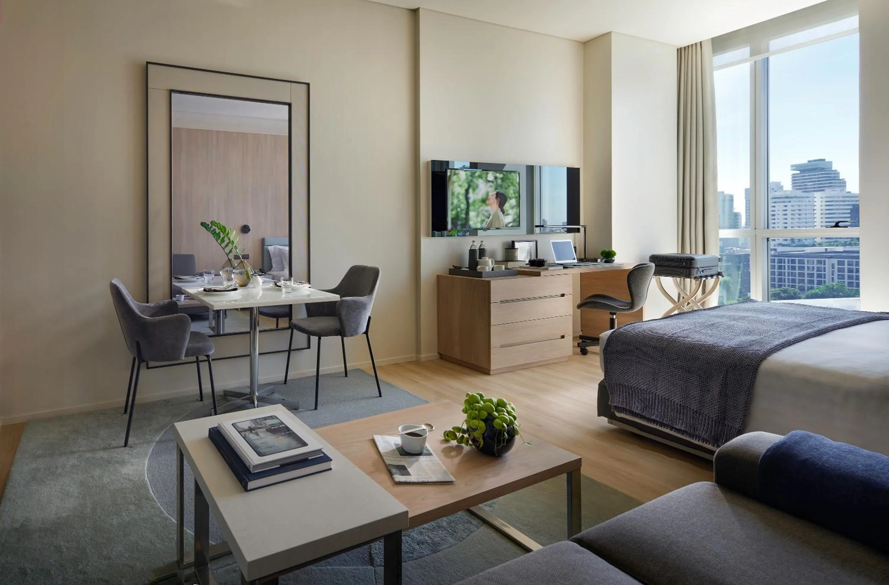 TV and multimedia, Bed in Somerset Sukhumvit Thonglor Bangkok