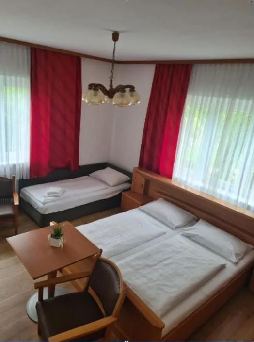 Bed in HOTEL Jerolitsch