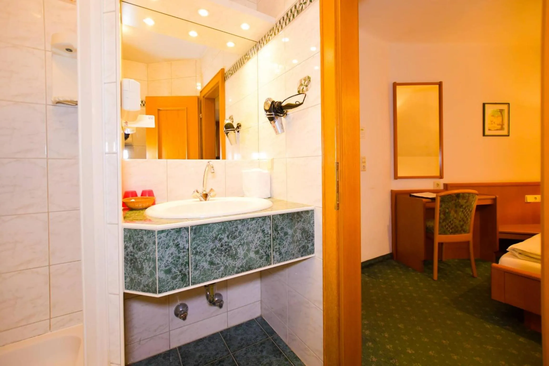 Bathroom in HOTEL Jerolitsch