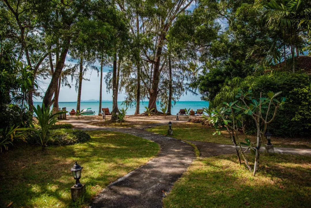 Garden in Anahata Resort
