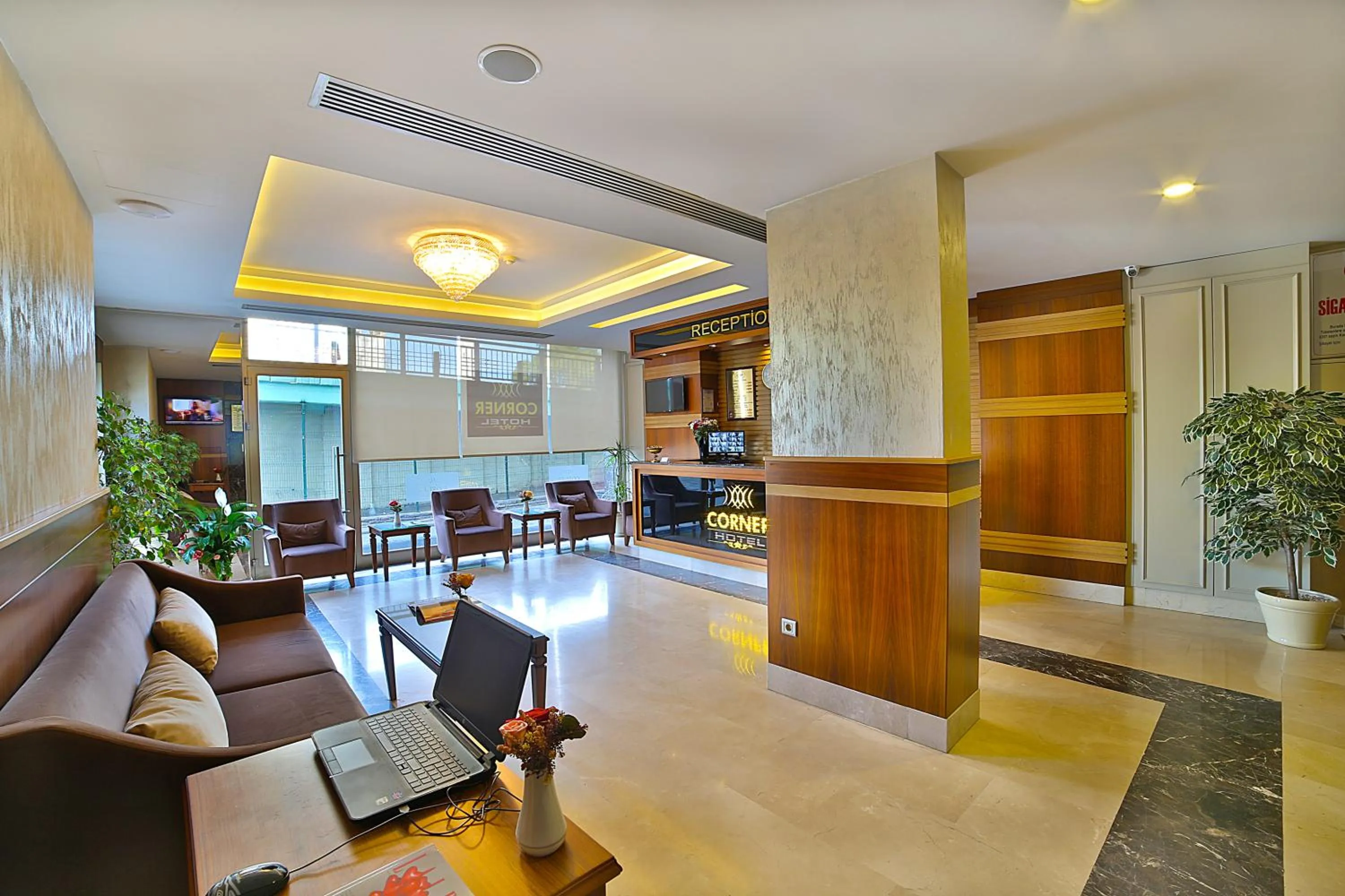 Lobby or reception in Corner Hotel Laleli
