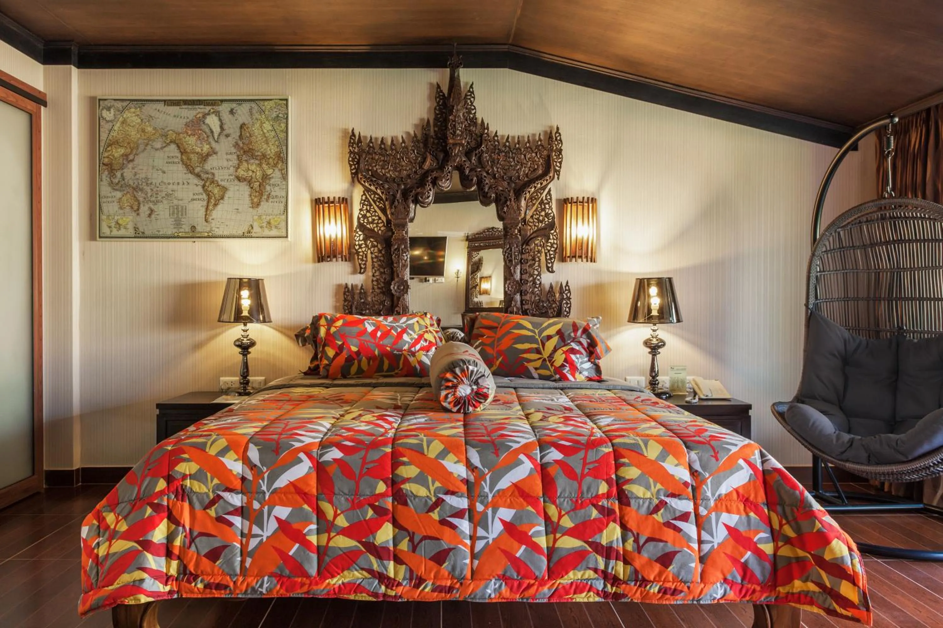 Bed in Tropica Bungalow Beach Hotel