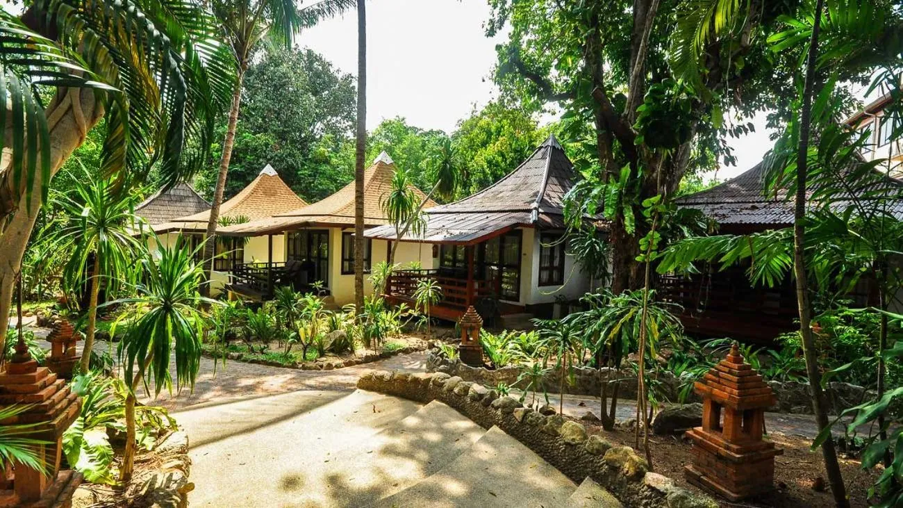 Property building in Chaweng Buri Resort