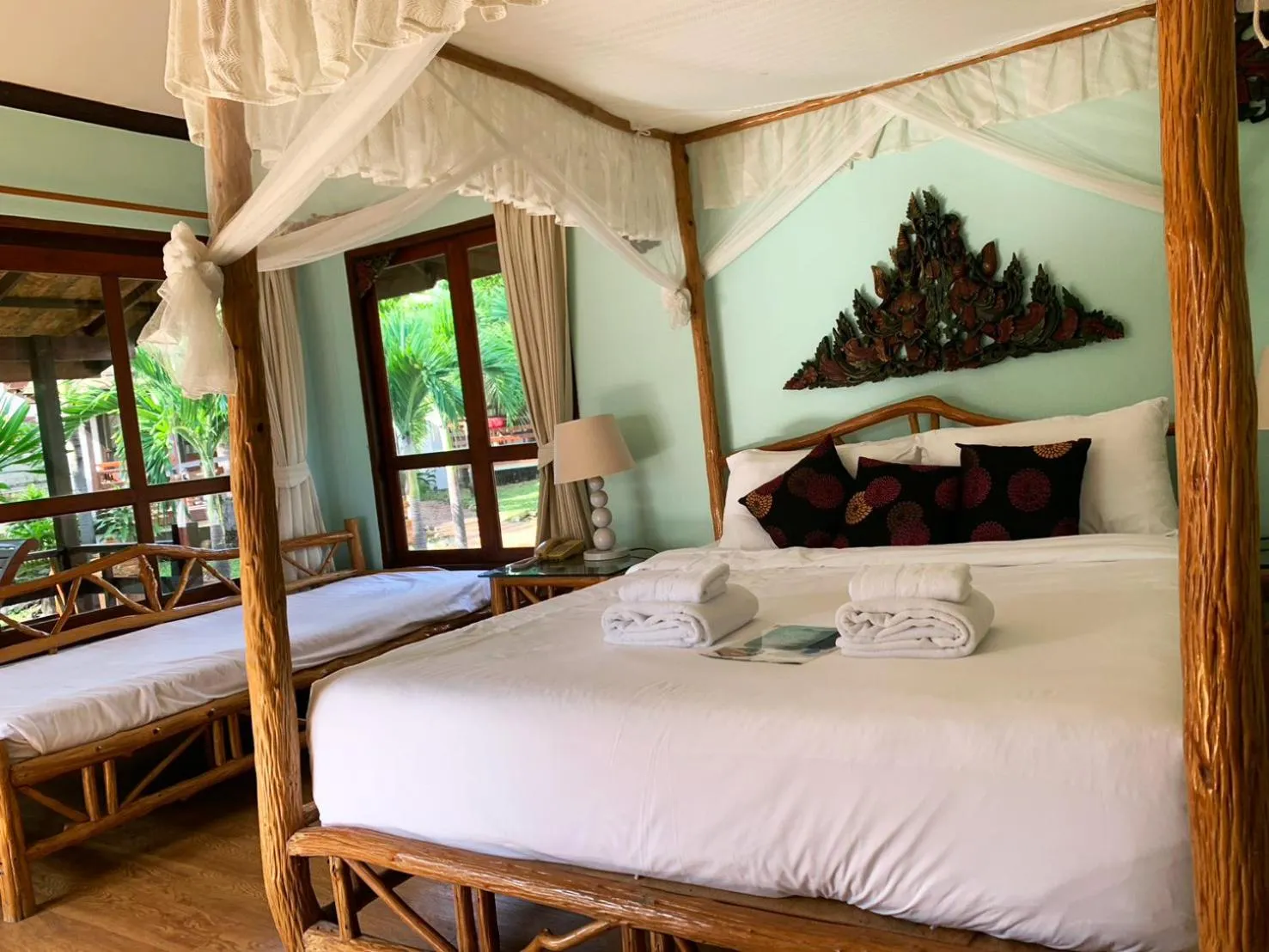 Bed in Chaweng Buri Resort