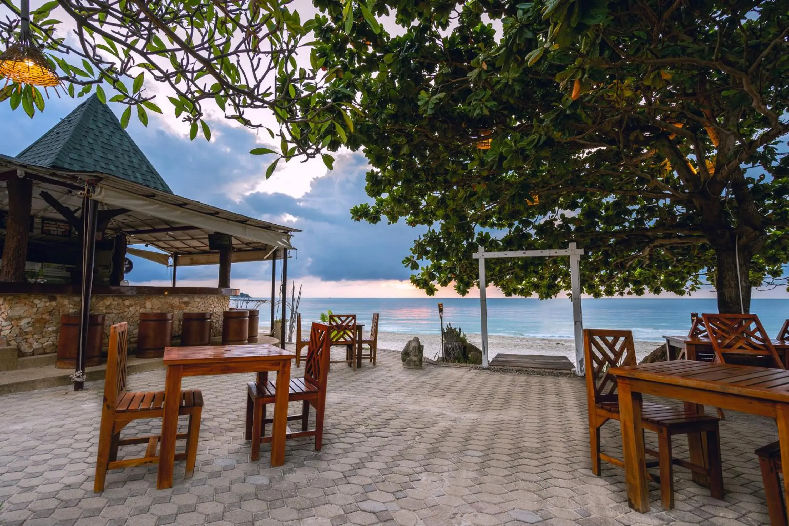 Restaurant/places to eat in Chaweng Buri Resort Restaurant/places to eat in Chaweng Buri Resort