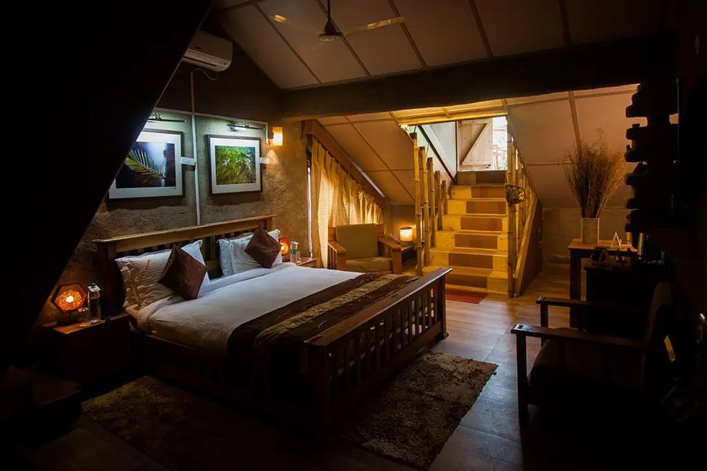 Photo of the whole room in The Divine Hima