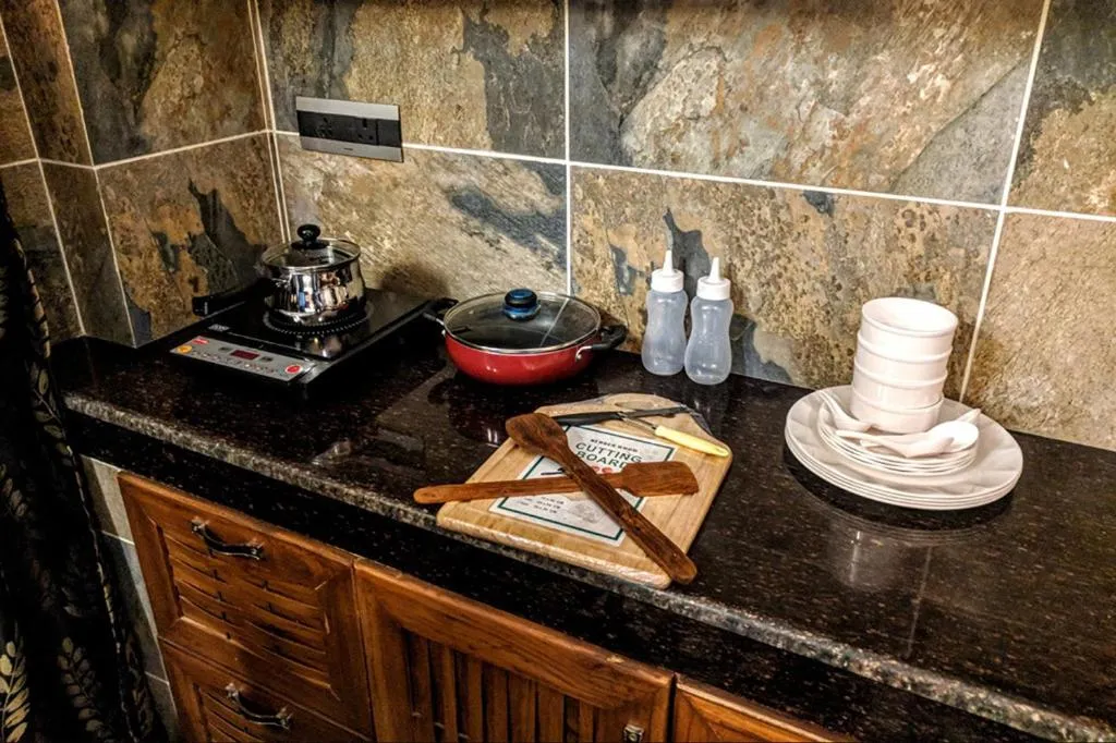 Coffee/tea facilities in The Divine Hima