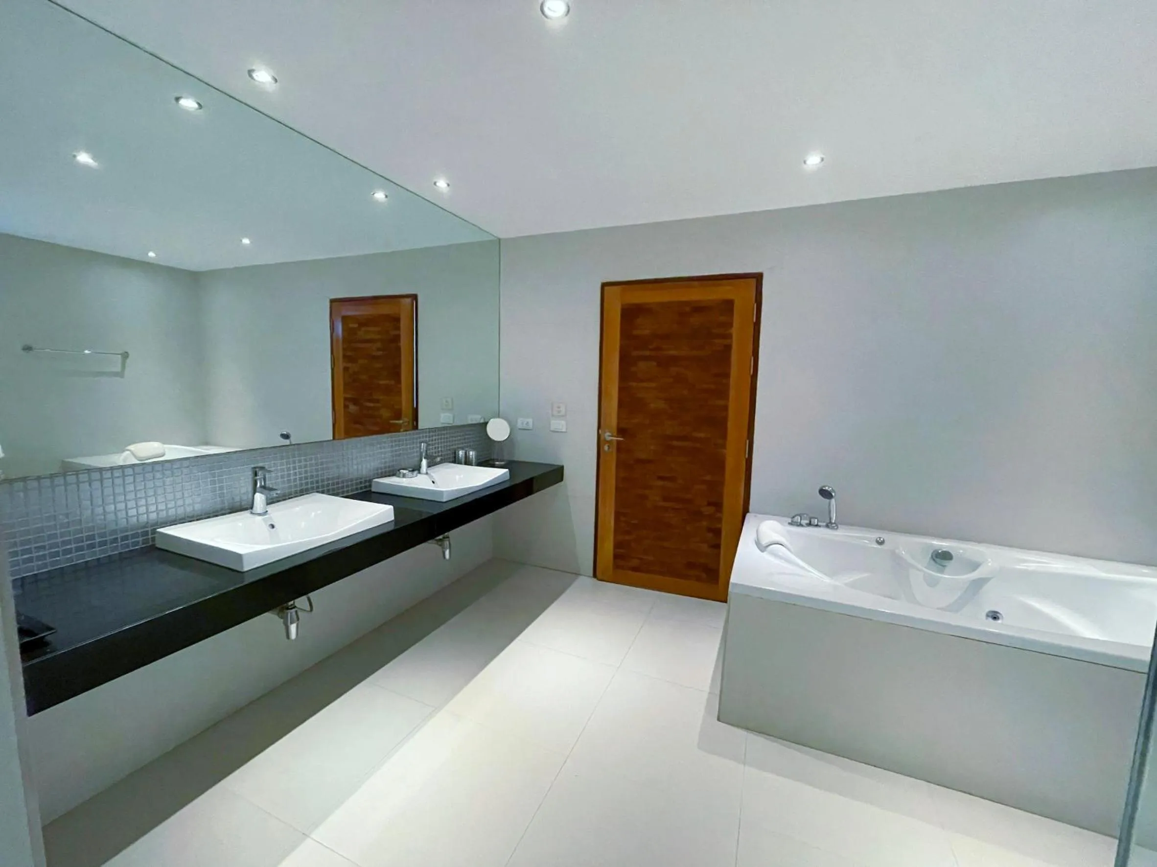 Bathroom, Bed in Beach Republic Koh Samui