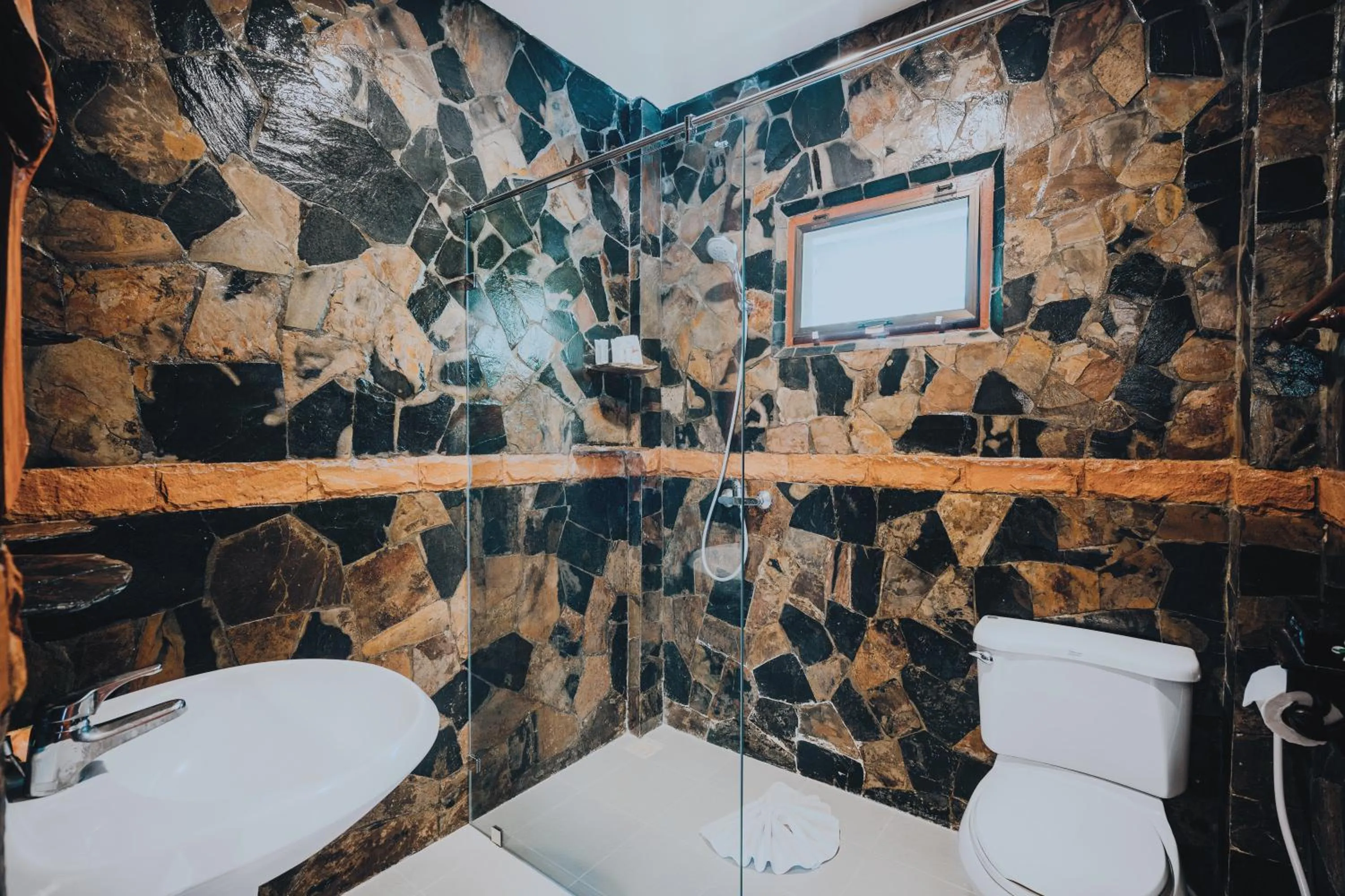 Bathroom in Havana Beach Resort Phangan