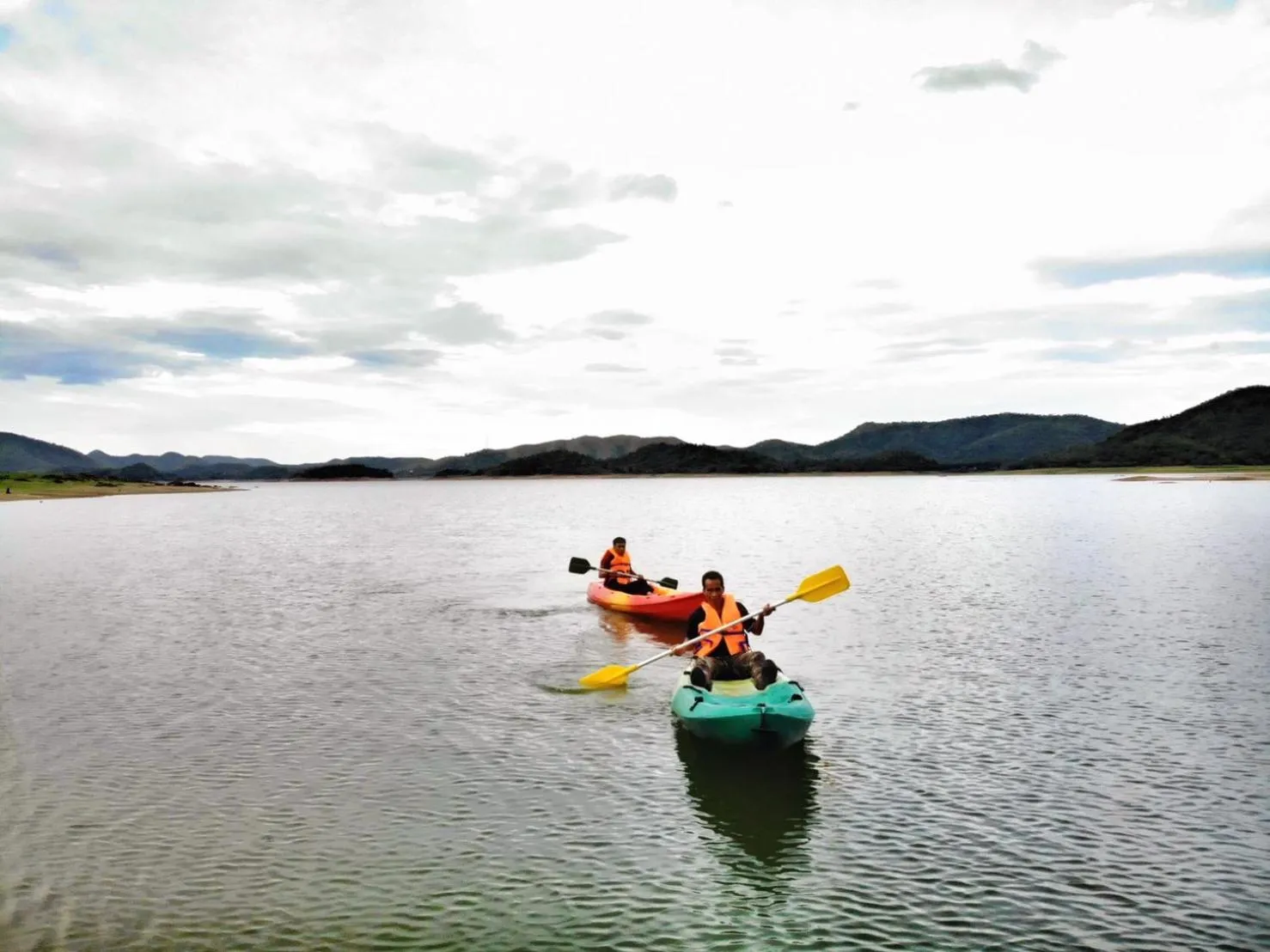 Activities in Kaengkrachan Boathouse Paradise Resort