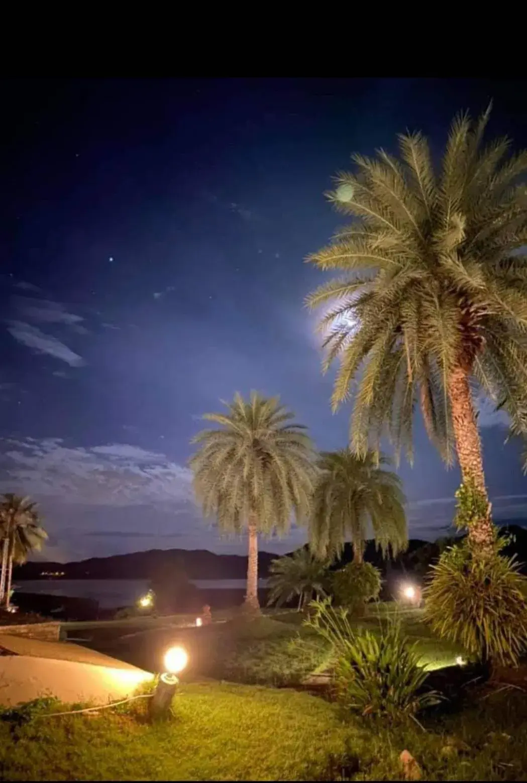 Garden view in Kaengkrachan Boathouse Paradise Resort Garden view in Kaengkrachan Boathouse Paradise Resort