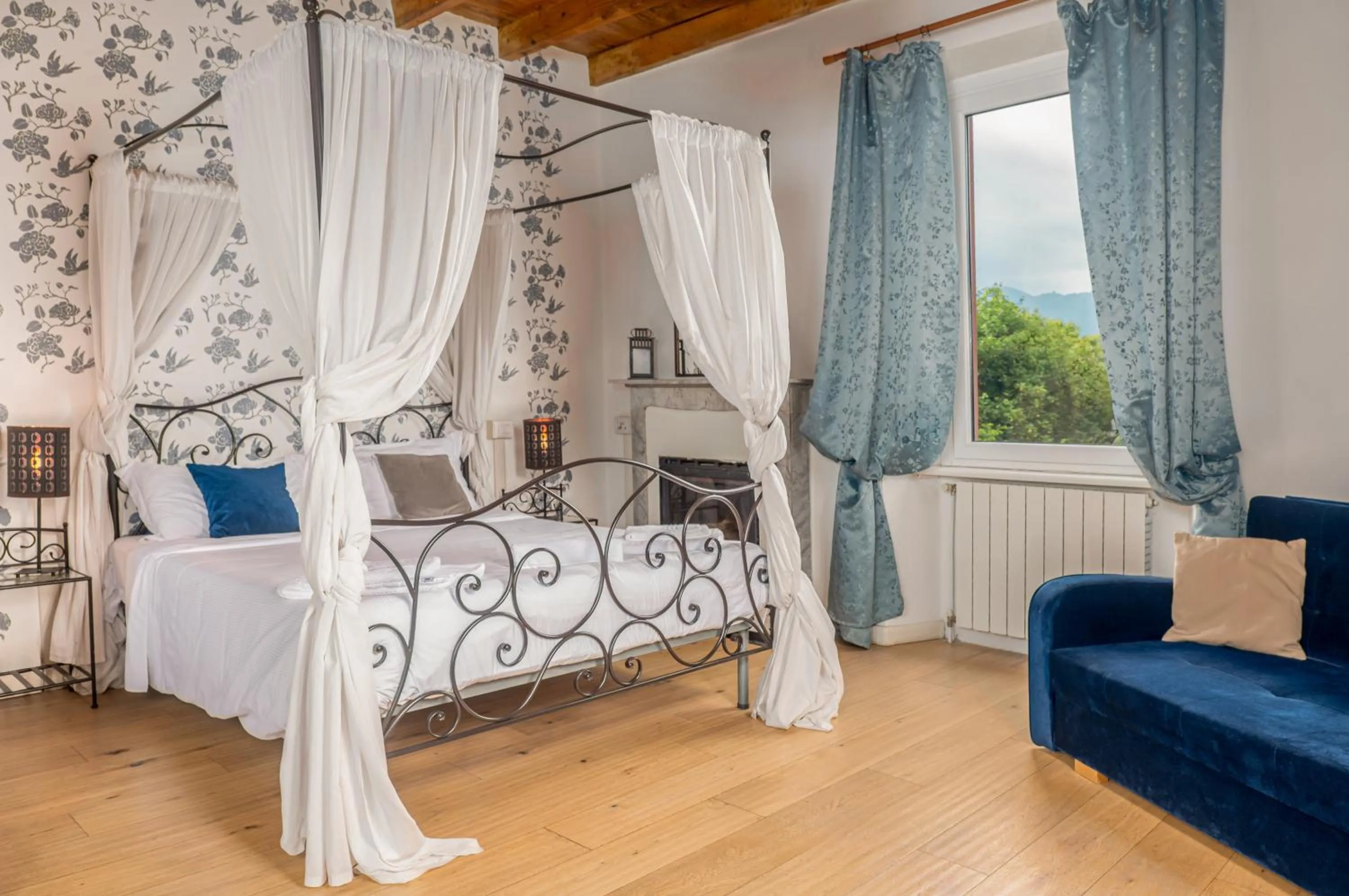 Bedroom, Bed in Essentia Guest House