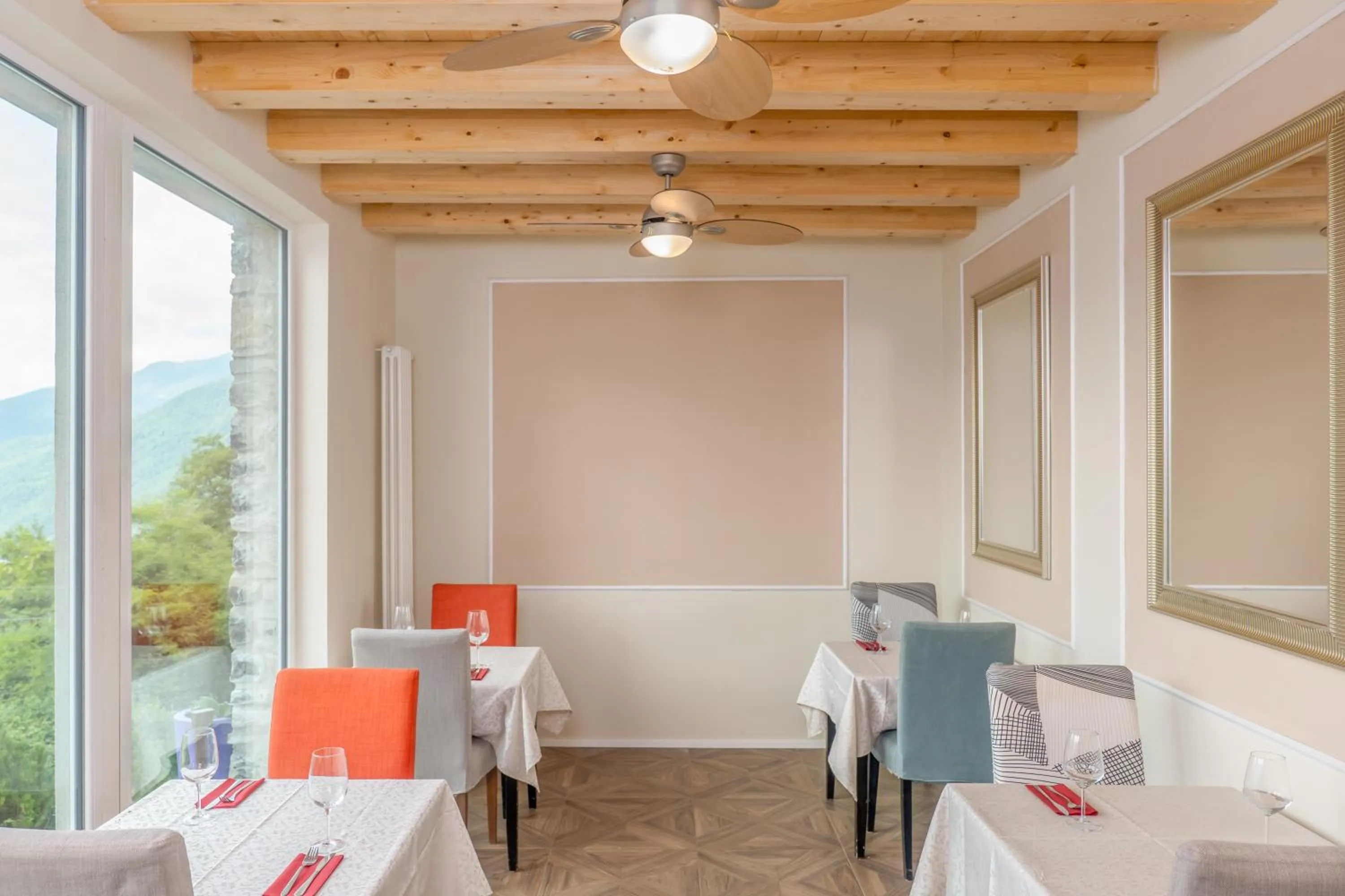 Restaurant/places to eat in Essentia Guest House