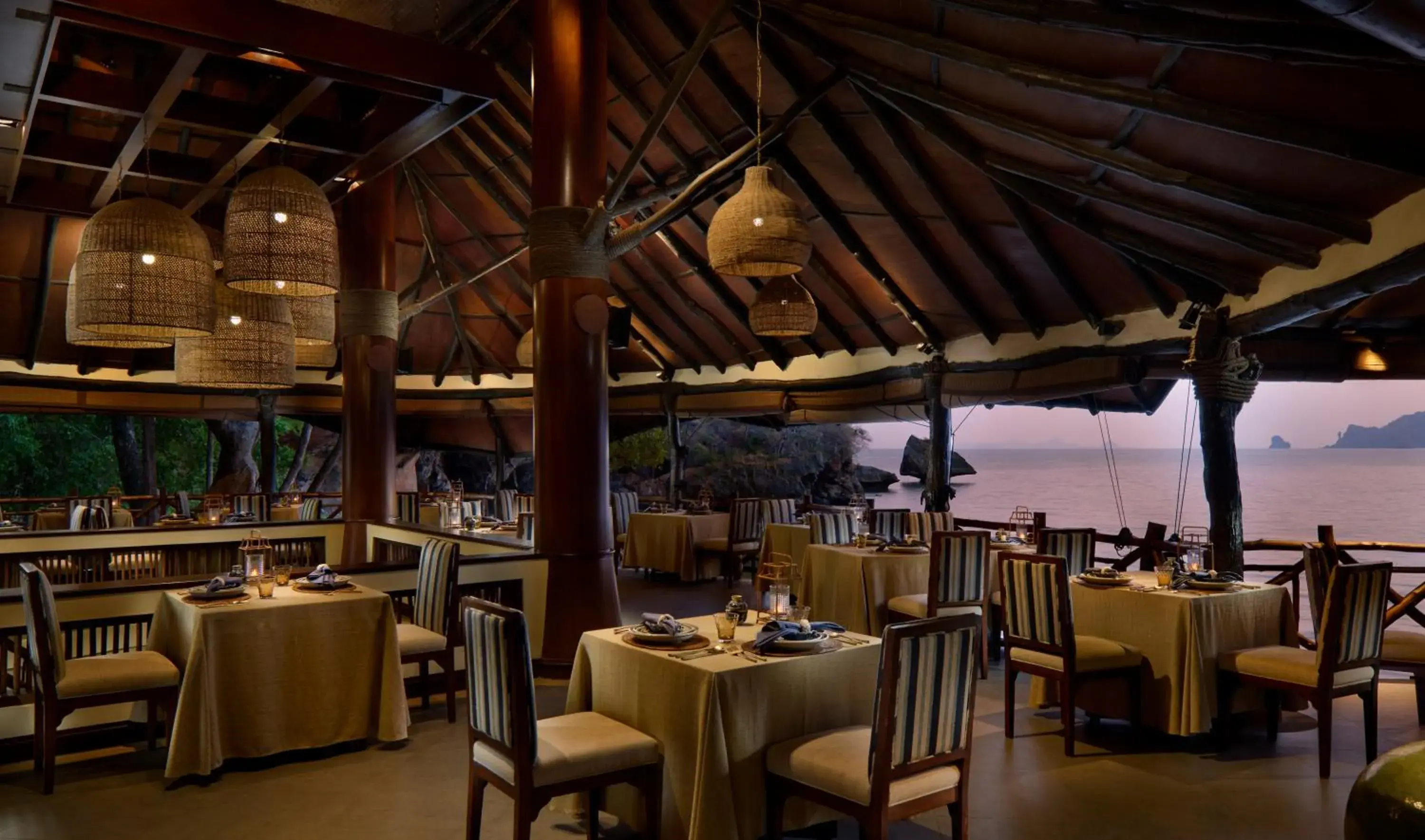 Restaurant/places to eat in Rayavadee Restaurant/places to eat in Rayavadee