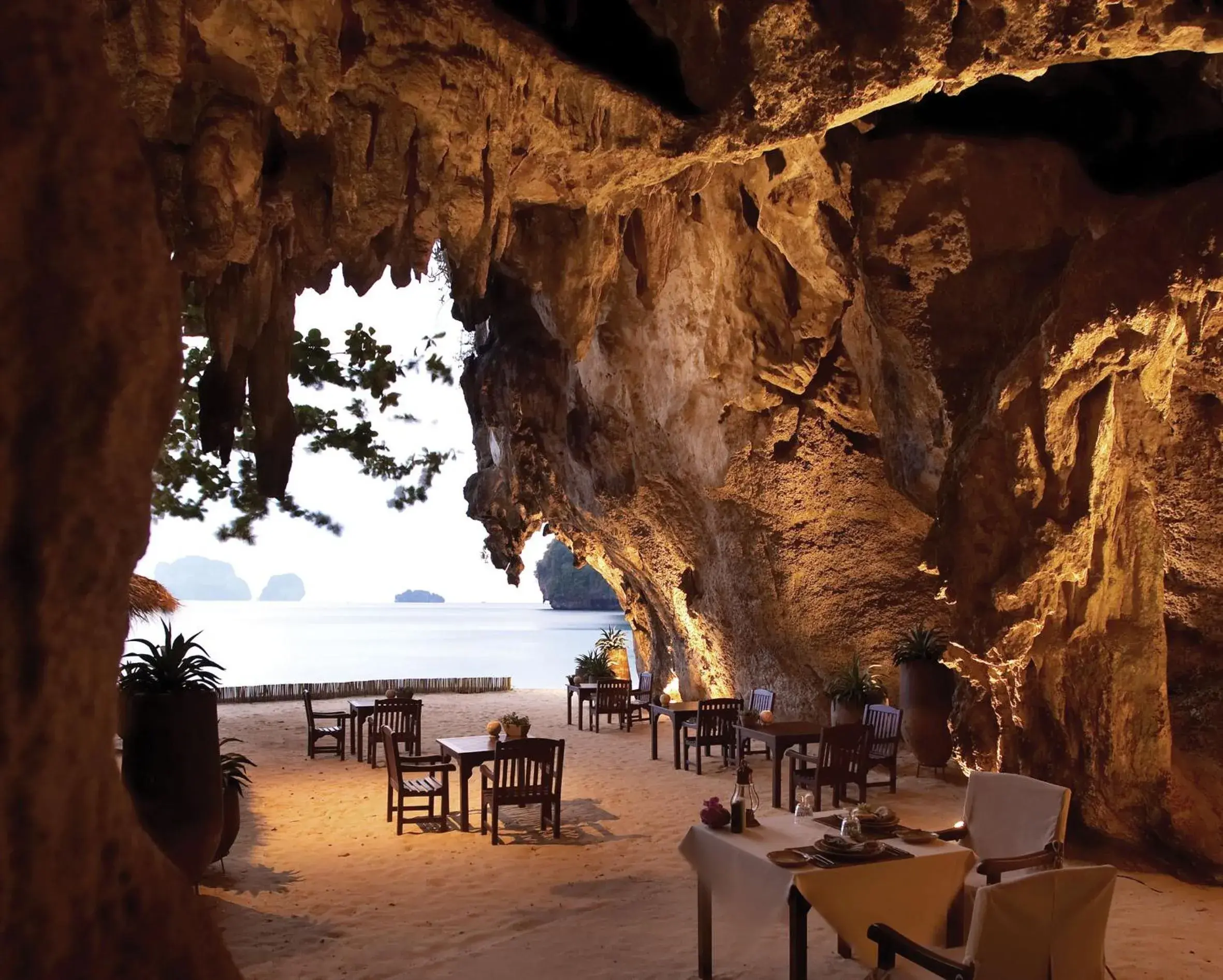 Restaurant/places to eat in Rayavadee Restaurant/places to eat in Rayavadee