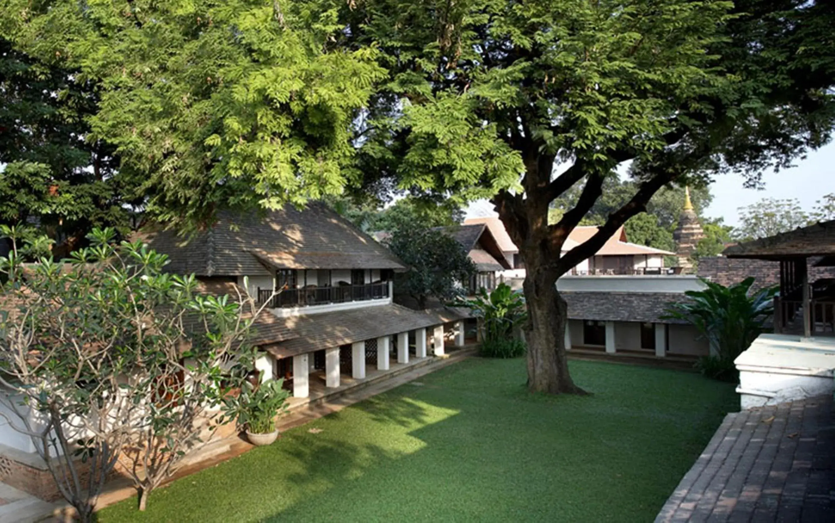 Facade/entrance in Tamarind Village Facade/entrance in Tamarind Village